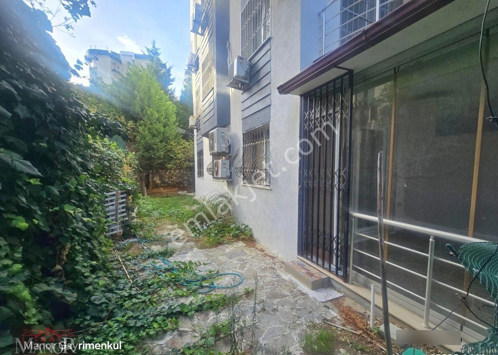 Kuşadası İkiçeşmelik Mah. 1+1 Geniş Bahçe Katı Daire - Görsel 18