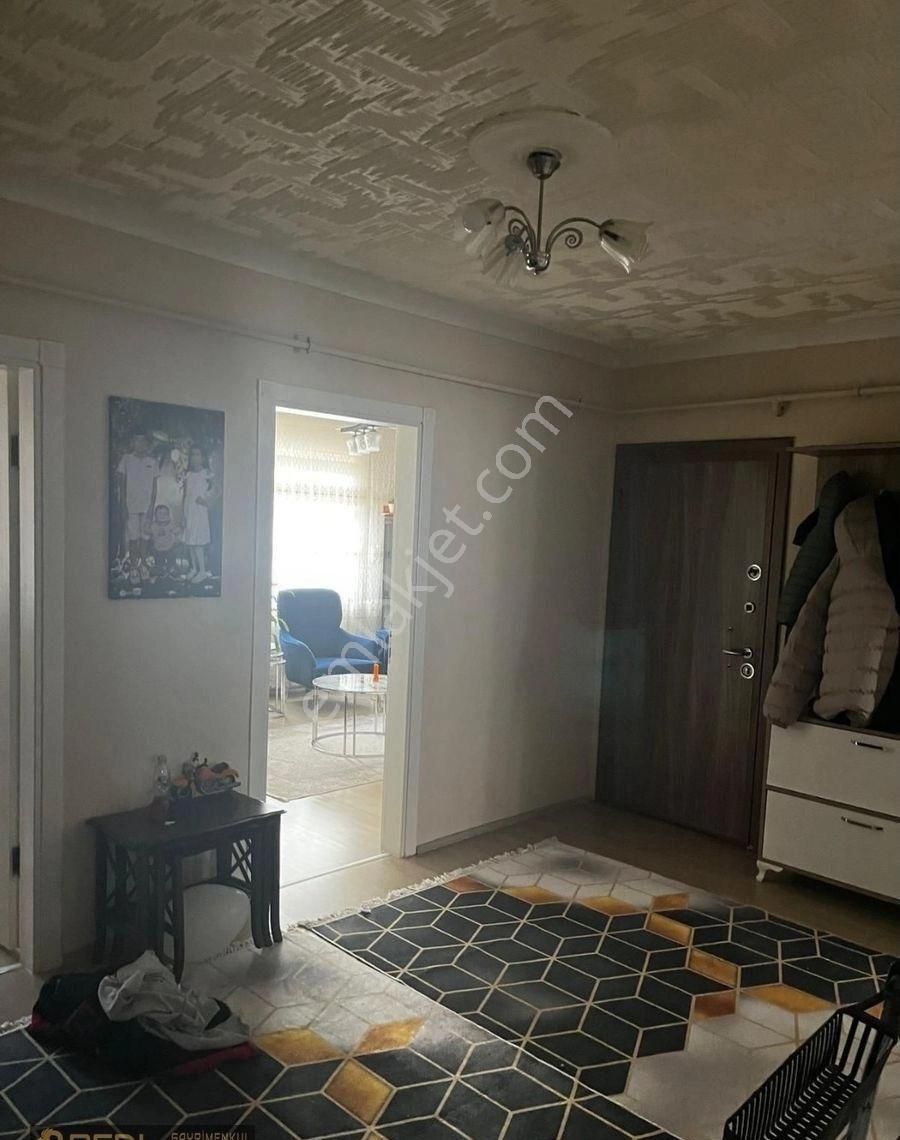 🏡 Real'den 100. Yıl Mahallesi’nde Cuma Pazarı’na Yakın 3 Katlı Müstakil Bina! - Görsel 6