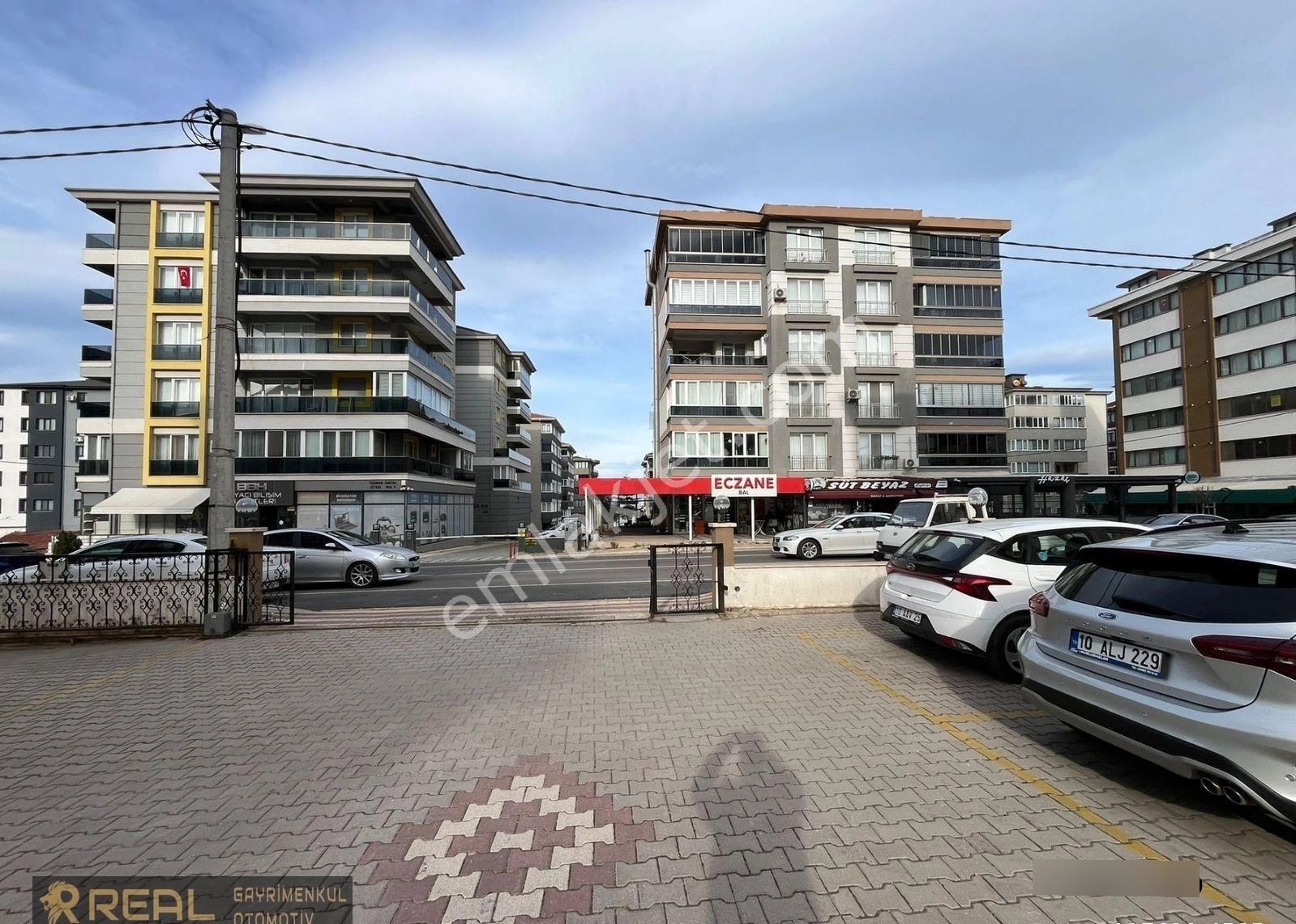 🏡 Real'den Paşakent Mahallesi’nde Geniş Ve Lüks 3+1 Satılık Daire!