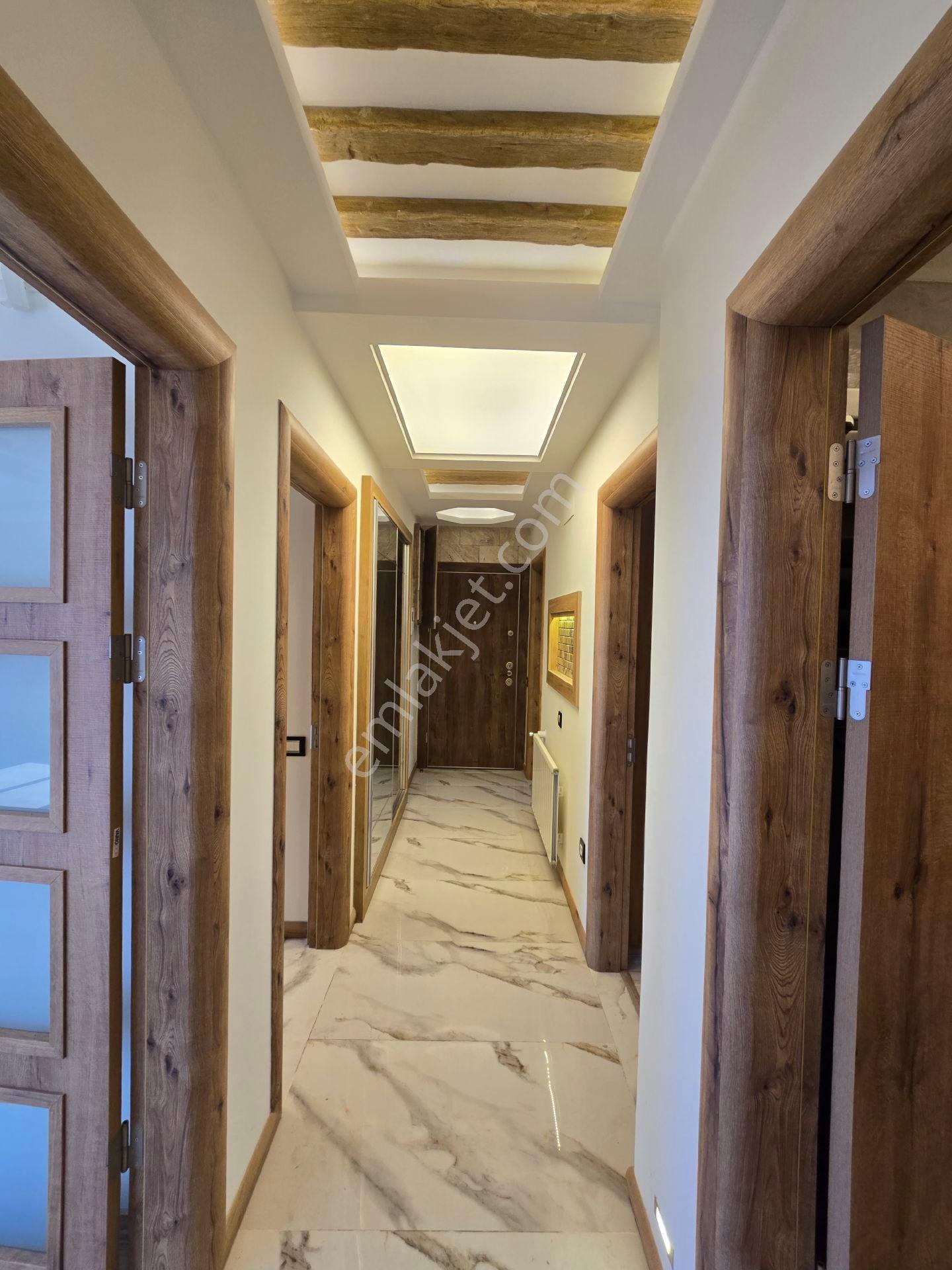 Kuşadasında Açık Kapalı Yüzme Havuz'lu 3+1 140m2 Deniz Manzaralı Lux Daire - Görsel 8