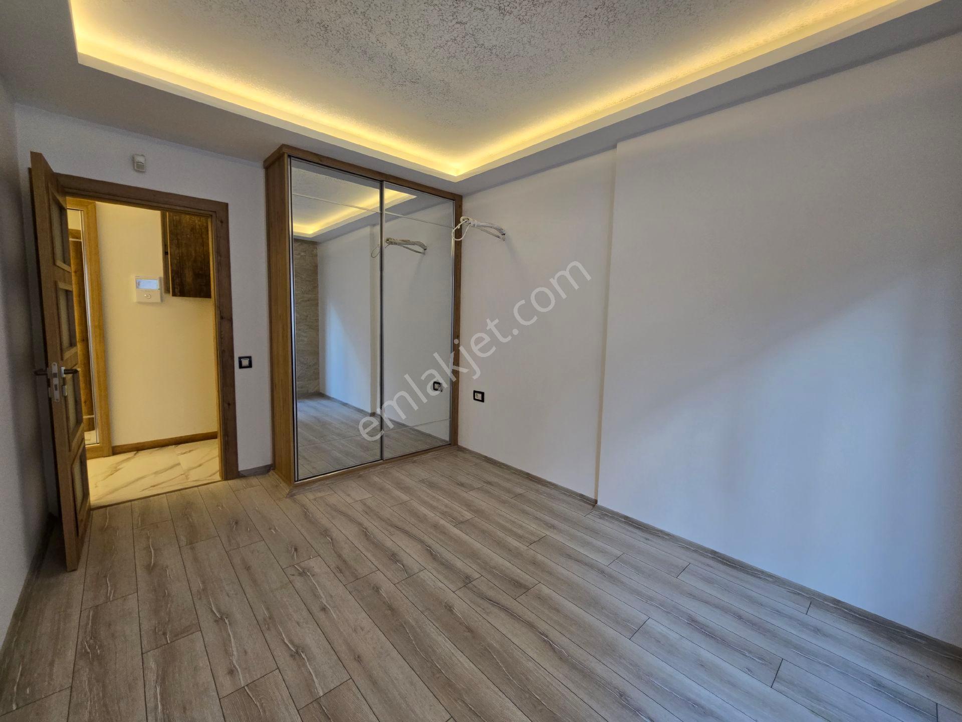 Kuşadasında Açık Kapalı Yüzme Havuz'lu 3+1 140m2 Deniz Manzaralı Lux Daire - Görsel 9