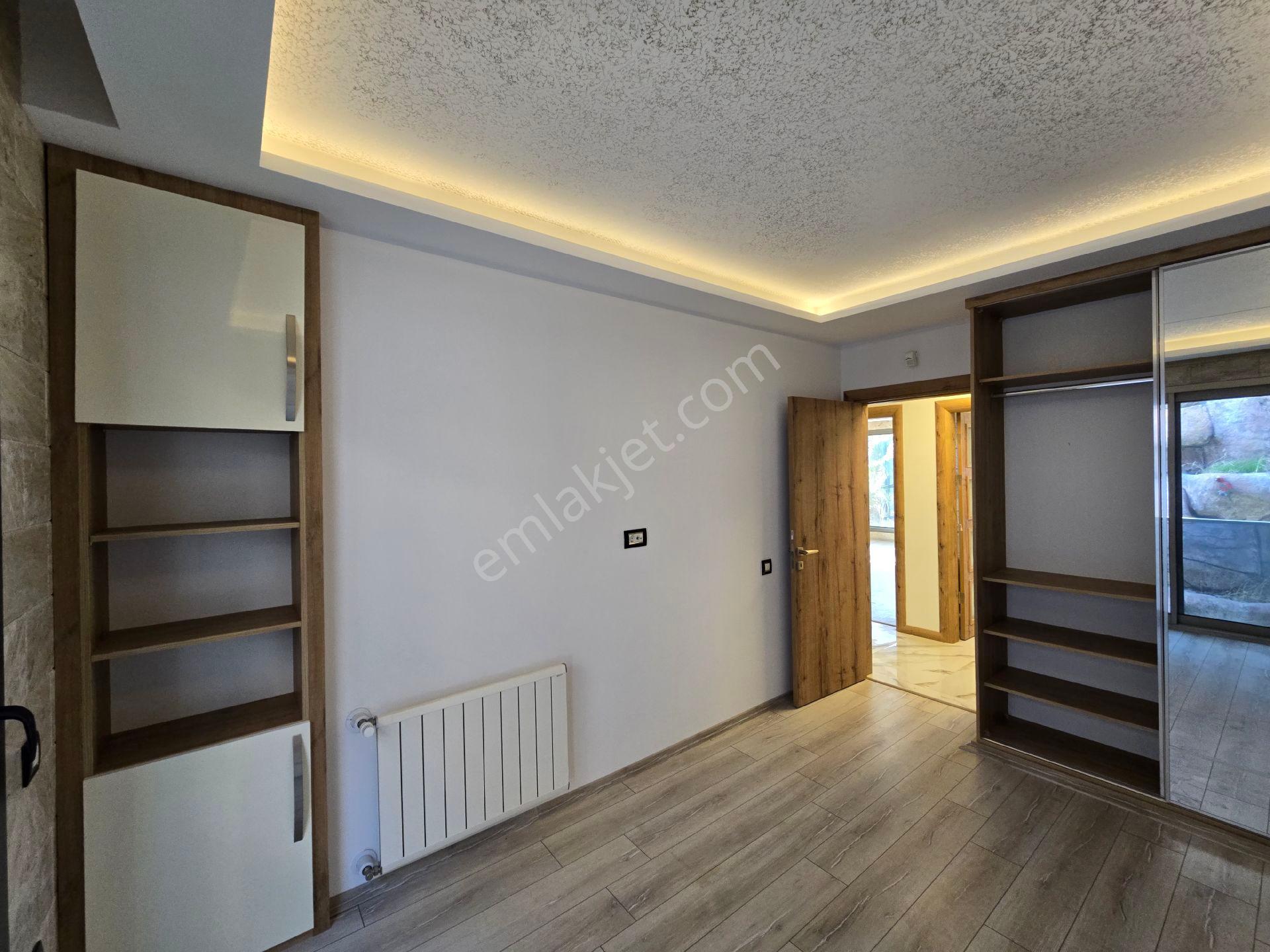 Kuşadasında Açık Kapalı Yüzme Havuz'lu 3+1 140m2 Deniz Manzaralı Lux Daire - Görsel 24