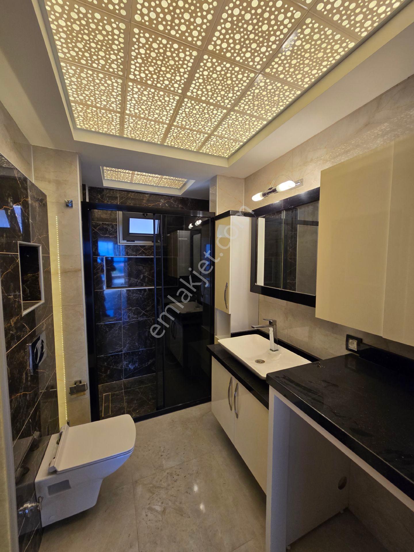 Kuşadasında Açık Kapalı Yüzme Havuz'lu 3+1 140m2 Deniz Manzaralı Lux Daire - Görsel 18
