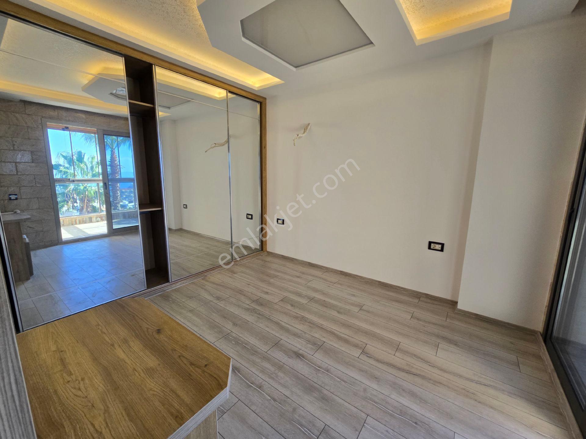 Kuşadasında Açık Kapalı Yüzme Havuz'lu 3+1 140m2 Deniz Manzaralı Lux Daire - Görsel 16
