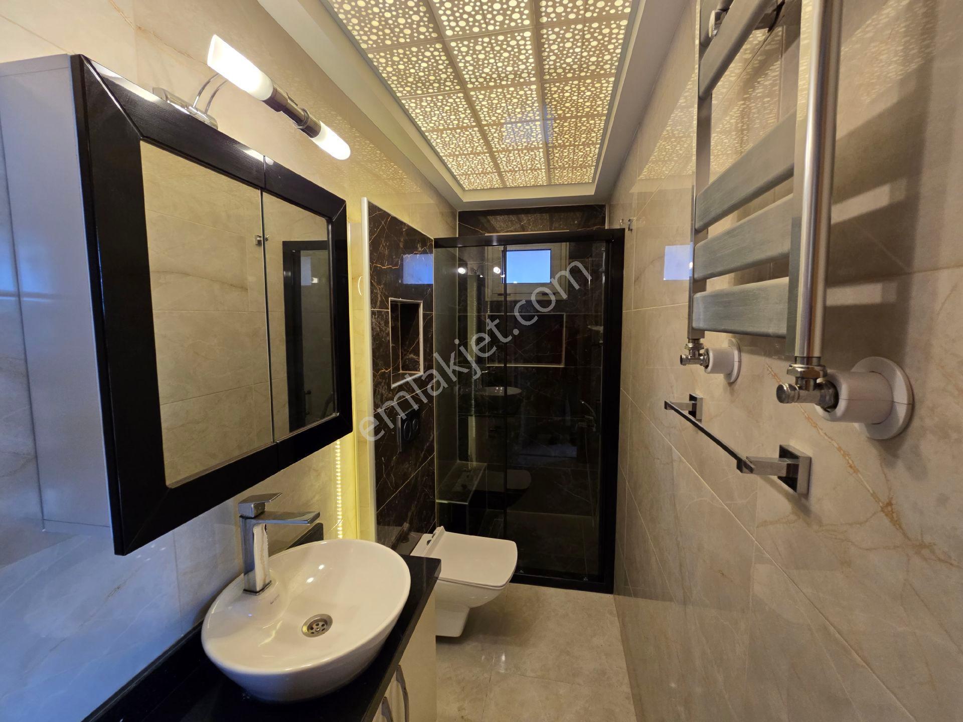 Kuşadasında Açık Kapalı Yüzme Havuz'lu 3+1 140m2 Deniz Manzaralı Lux Daire - Görsel 11
