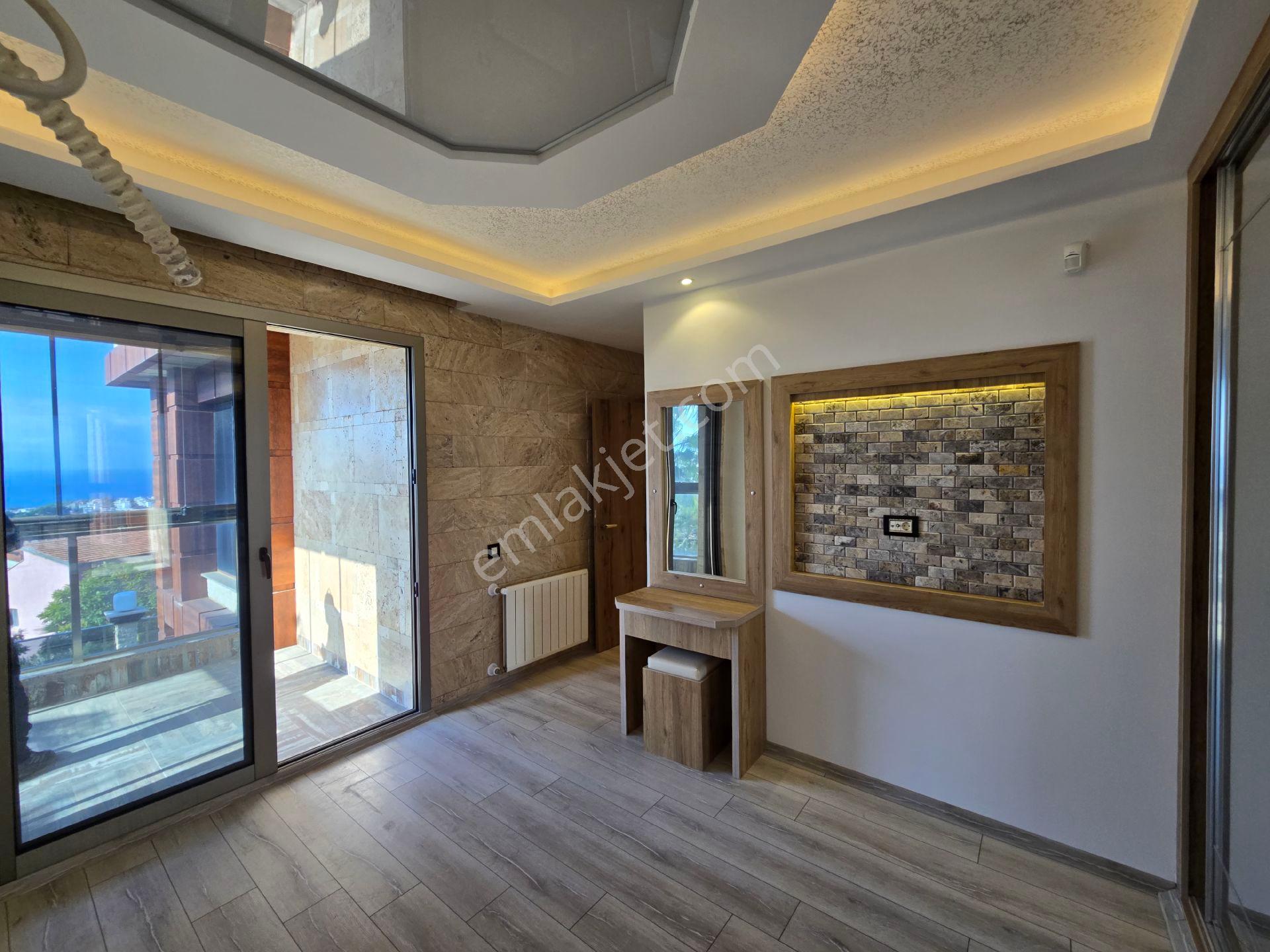 Kuşadasında Açık Kapalı Yüzme Havuz'lu 3+1 140m2 Deniz Manzaralı Lux Daire - Görsel 13