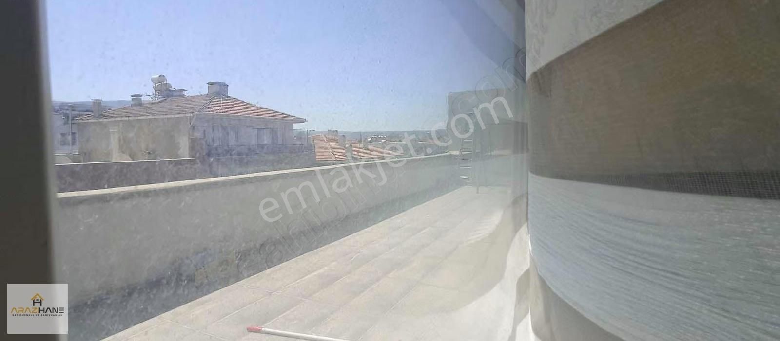 Satılık Çarşı Merkezde 2+1 Hacıilyasda Büyük Teraslı Daire - Görsel 2