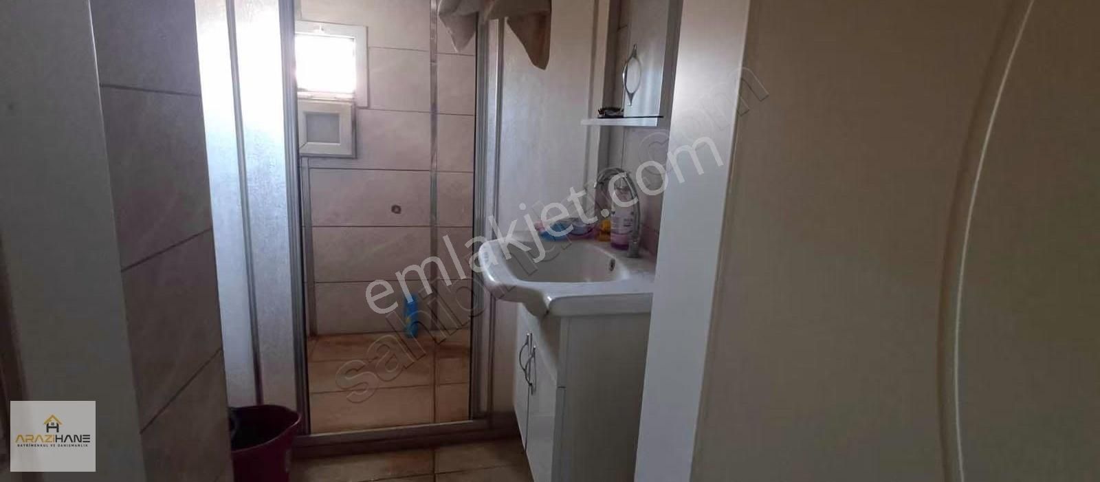 Satılık Çarşı Merkezde 2+1 Hacıilyasda Büyük Teraslı Daire - Görsel 4