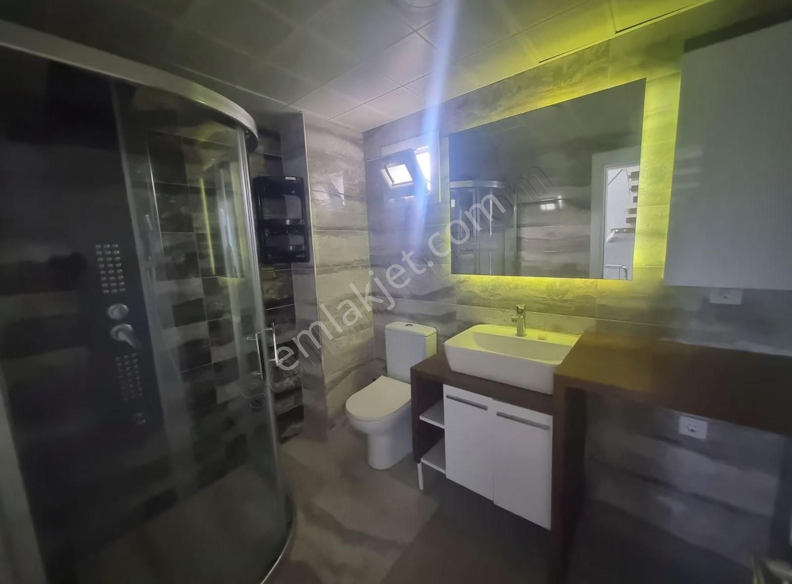 Yenifoça Donatkent'te Deniz Manzaralı Satılık Villa - Görsel 33