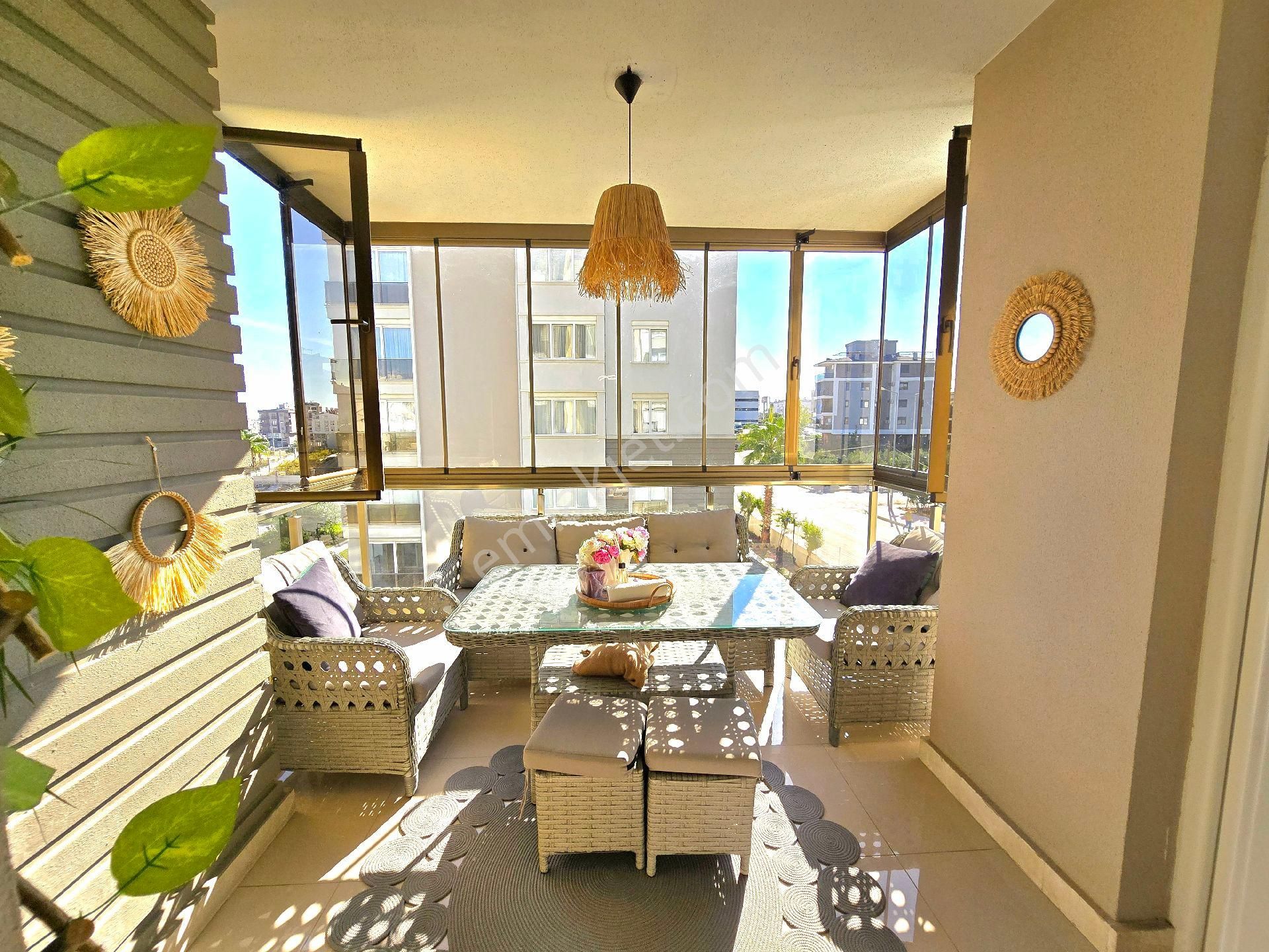 V.aydoğmuş'ta Ultra-lüx Havuzlu Site İçi 3+1