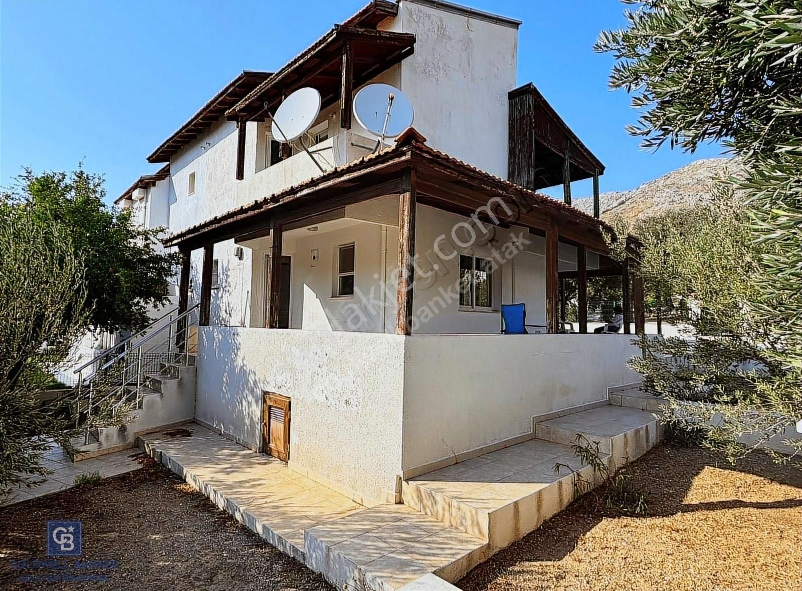 Urla İltur Sitesi'nde Satılık Fırsat Villa - Görsel 4