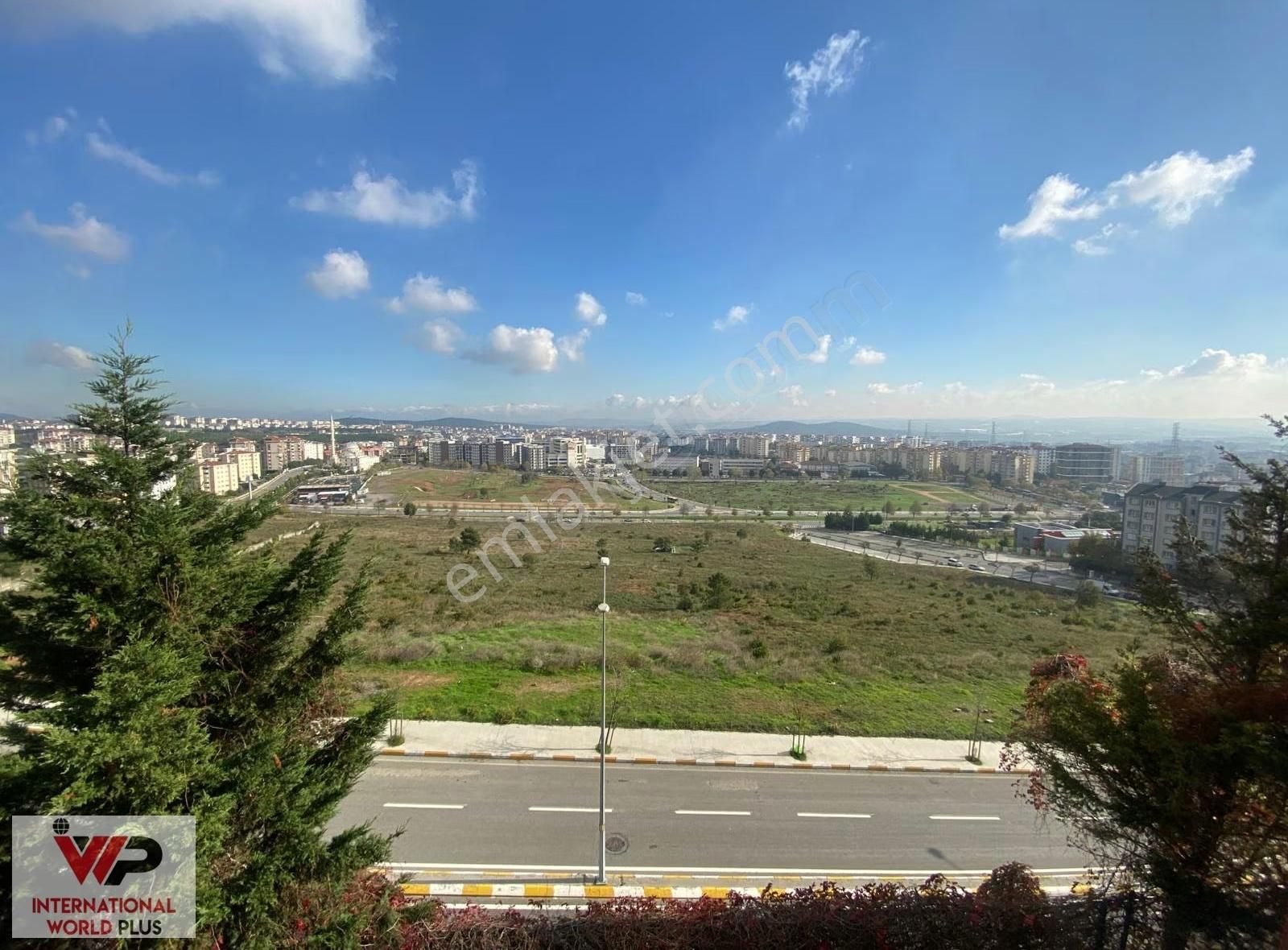 Merkezi Konumda Önü Açık 3+1 2 Balkonlu Daire - Andelip Sitesi