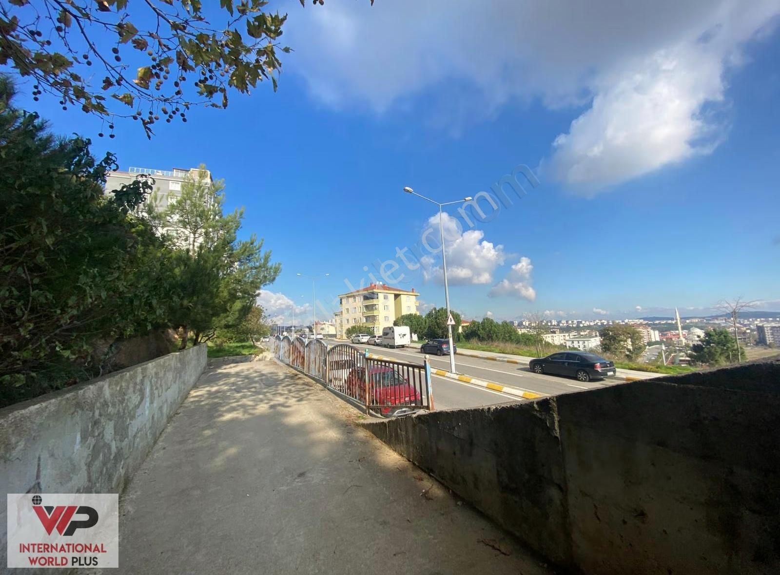 Merkezi Konumda Önü Açık 3+1 2 Balkonlu Daire - Andelip Sitesi - Görsel 3