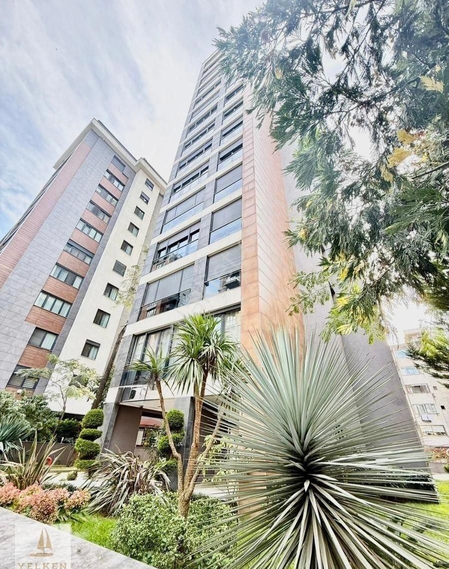 Caddebostan Sahil'de 60.yıl Parkına Yakın 3+1 Ebeveynli Boş