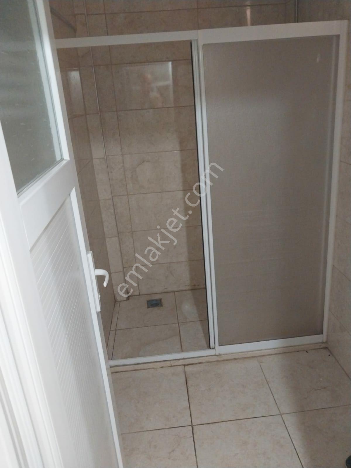 İzmit Acisu'da Esyali Kiracili 3+1 Deniz Manzarali Daire - Görsel 8
