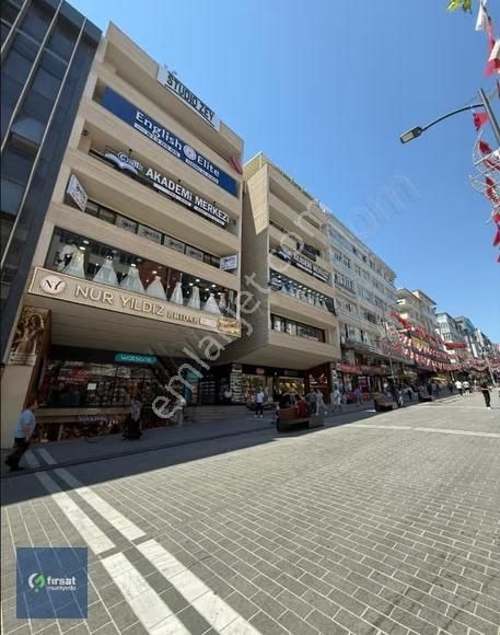 İstanbul Avcılar Merkez Marmara Caddesinde Kiralık 120 M2 Ofis - Görsel 4