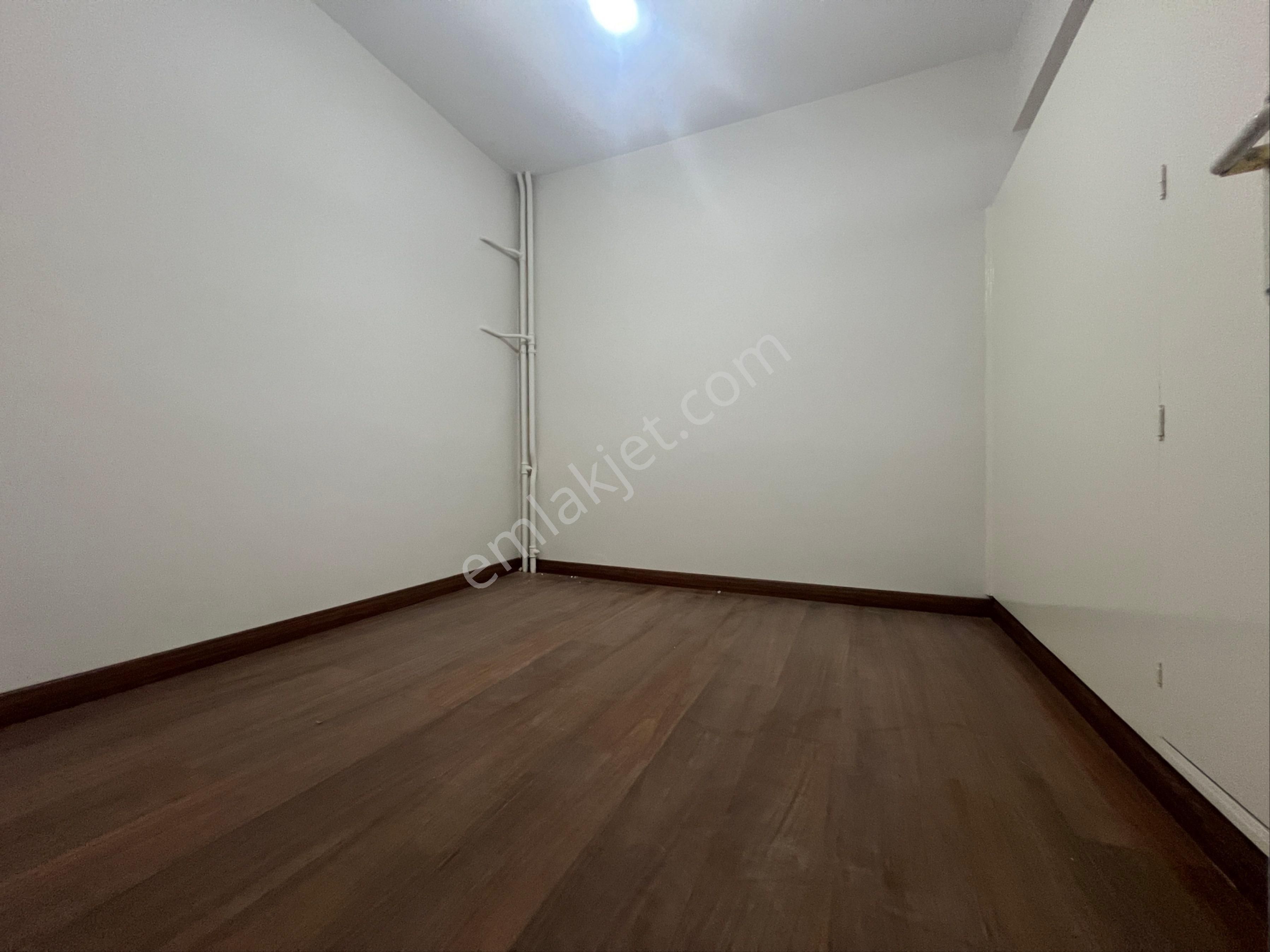 İzmir Konak Küçükyalı'da Asansörlü Ara Kat Çift Cephe 3+1 Yalı Dairesi - Görsel 18