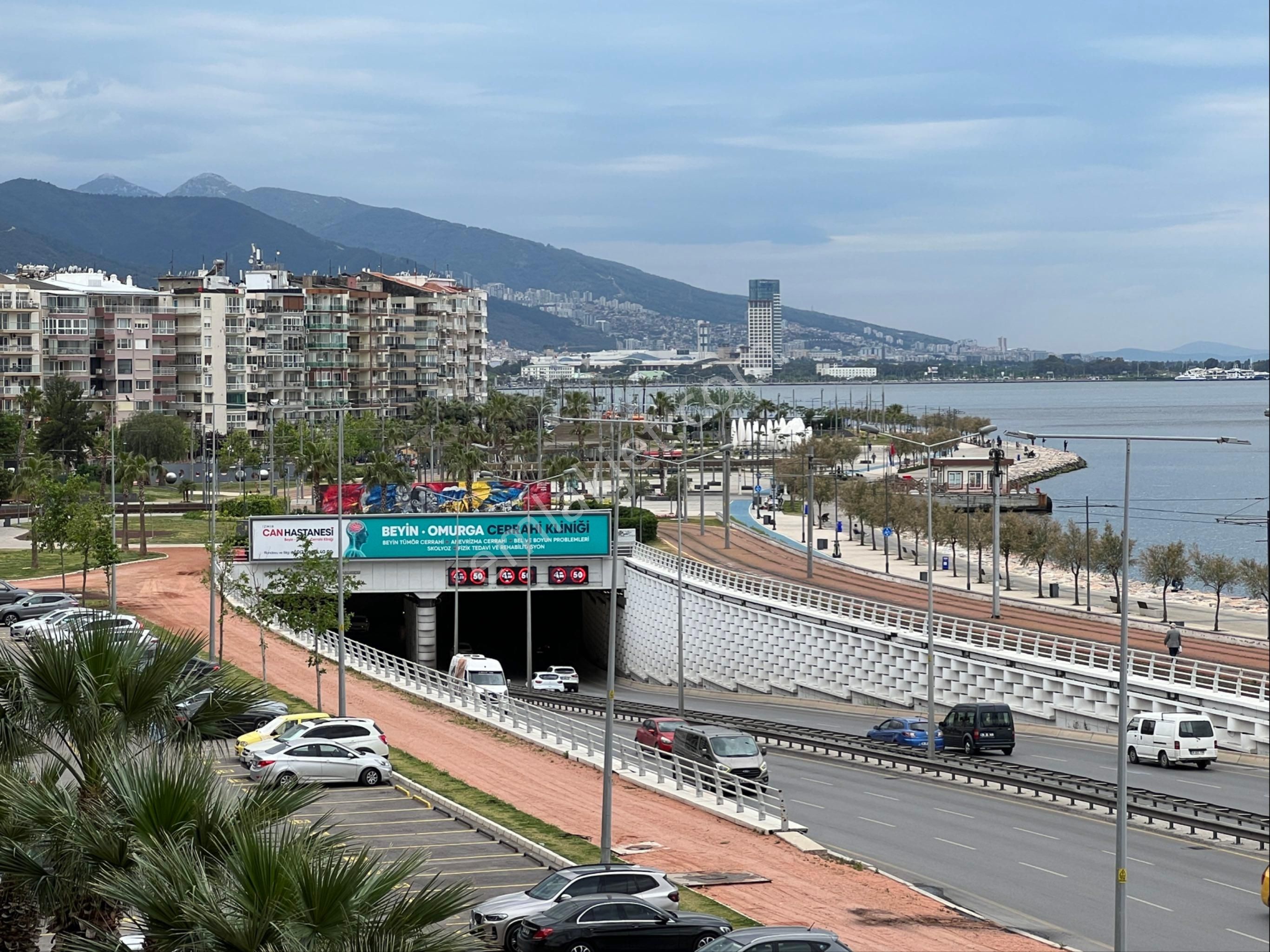 İzmir Konak Küçükyalı'da Asansörlü Ara Kat Çift Cephe 3+1 Yalı Dairesi - Görsel 4
