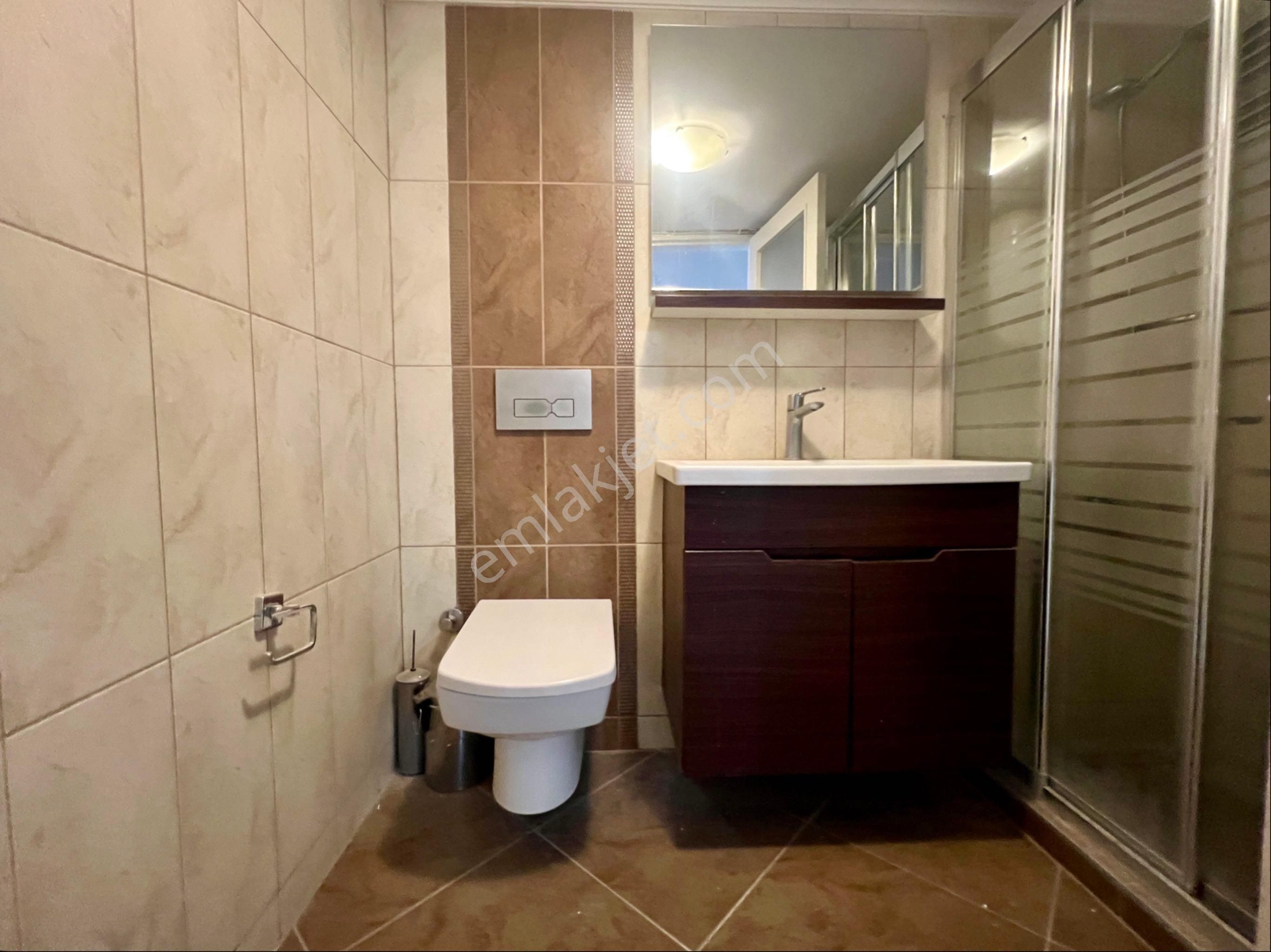 İzmir Konak Küçükyalı'da Asansörlü Ara Kat Çift Cephe 3+1 Yalı Dairesi - Görsel 24