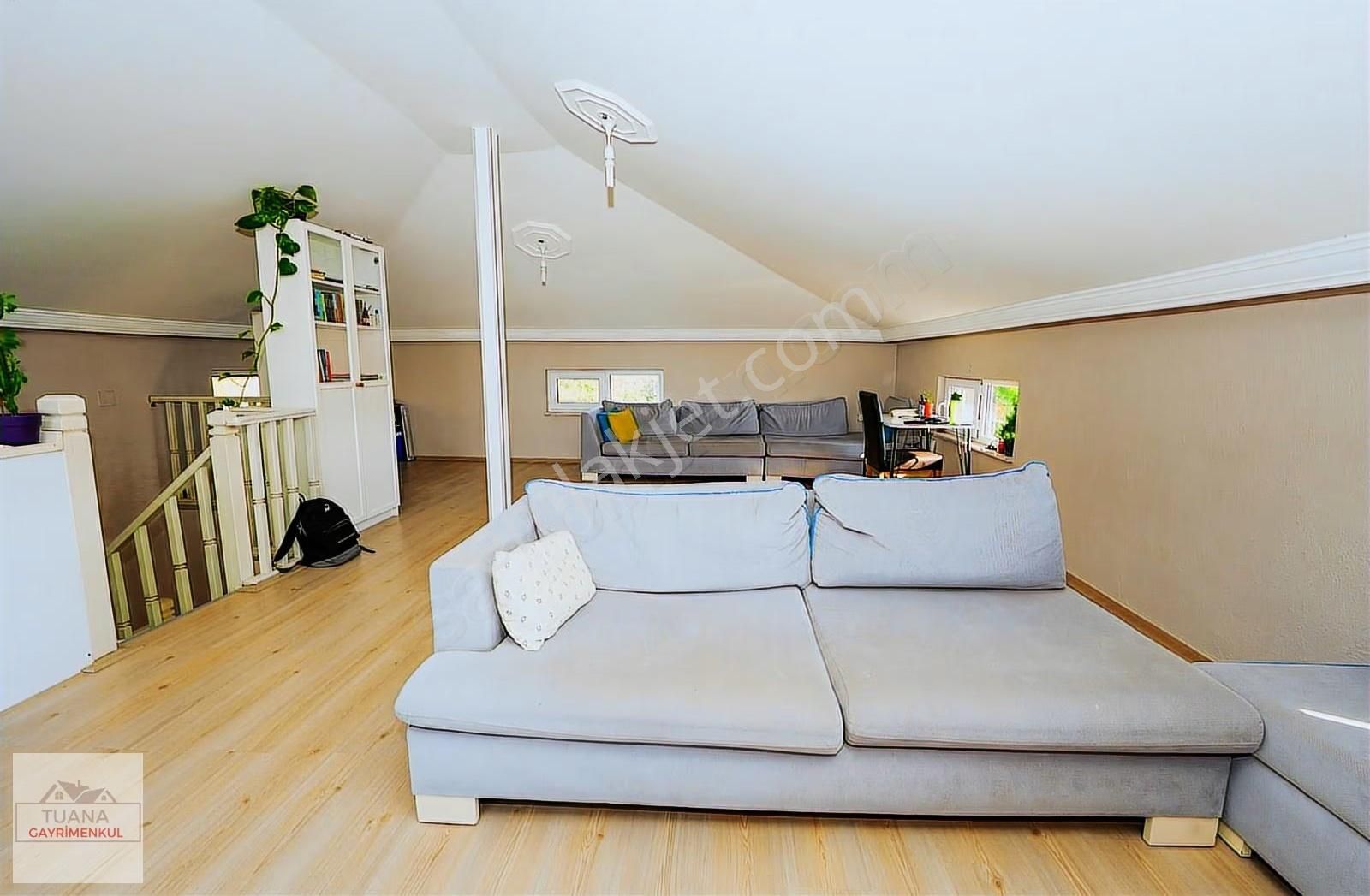 Tuana Emlak'tan Zeytinalanında 1330m² İçerisinde 4+1 Trplex - Görsel 6