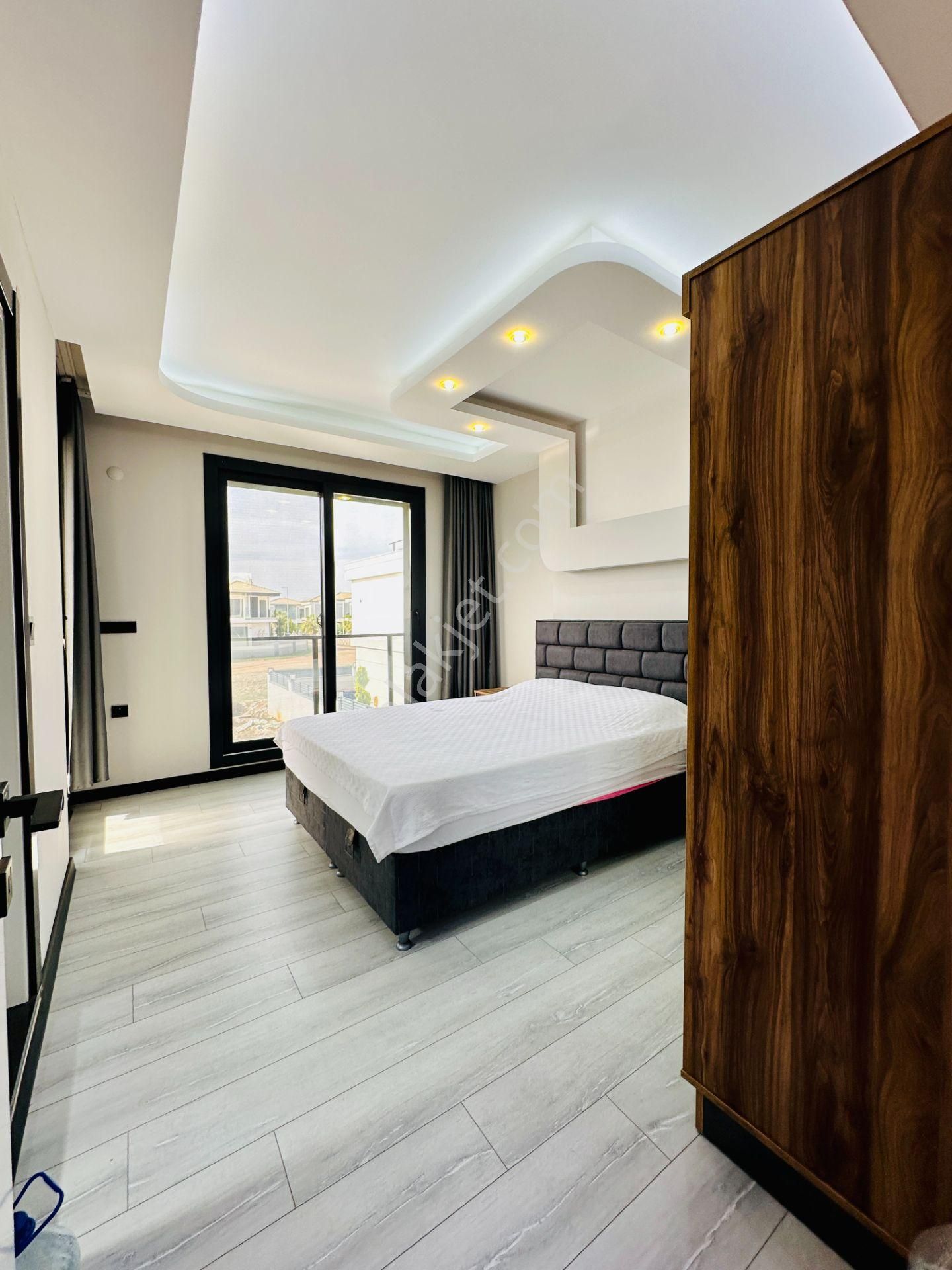 Villacı Onur'dan Full Eşyalı Satılık 3+1 Ayrı Mutfaklı Lüx Villa - Görsel 21