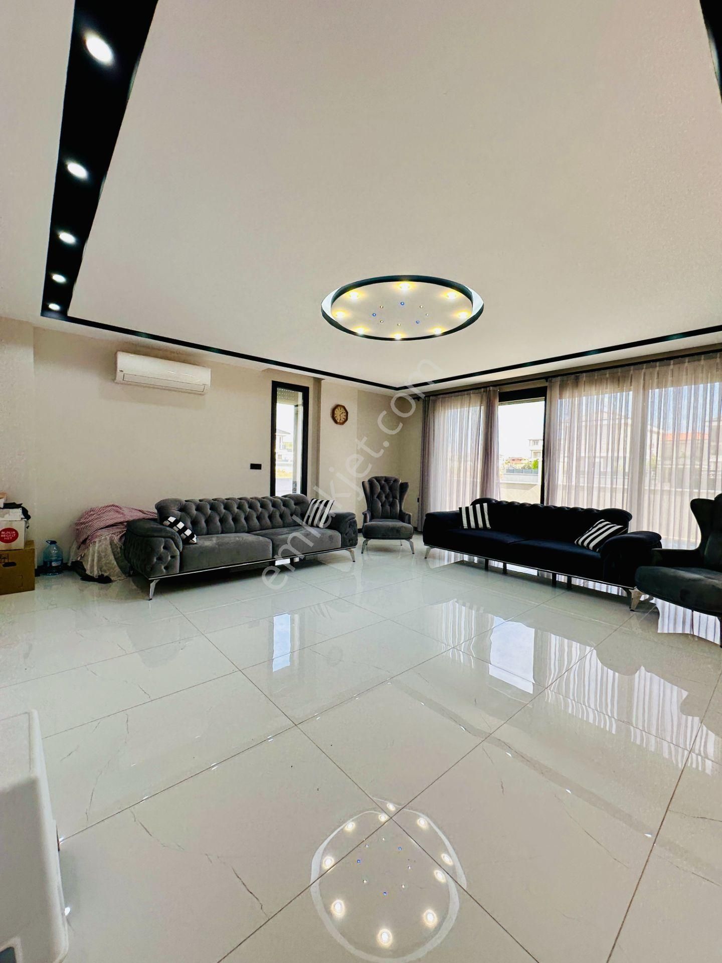 Villacı Onur'dan Full Eşyalı Satılık 3+1 Ayrı Mutfaklı Lüx Villa - Görsel 13