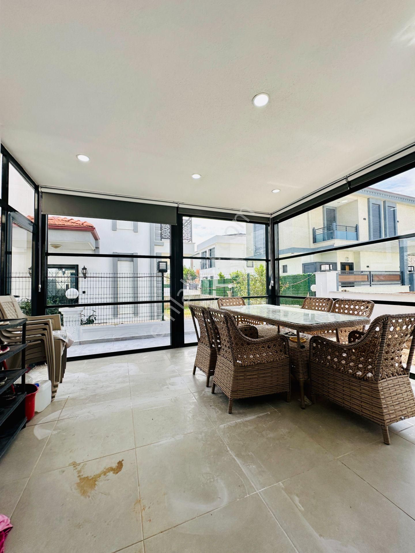 Villacı Onur'dan Full Eşyalı Satılık 3+1 Ayrı Mutfaklı Lüx Villa - Görsel 18