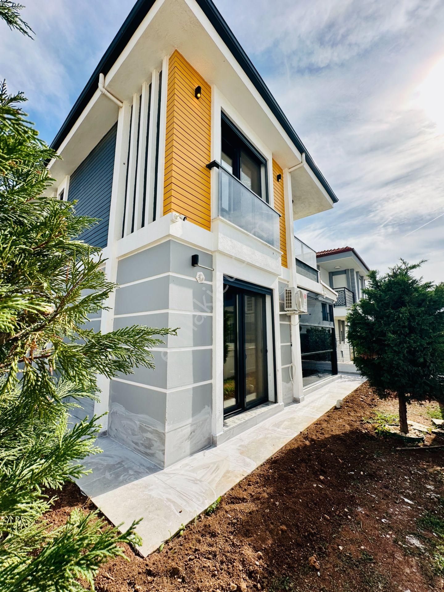 Villacı Onur'dan Full Eşyalı Satılık 3+1 Ayrı Mutfaklı Lüx Villa - Görsel 6