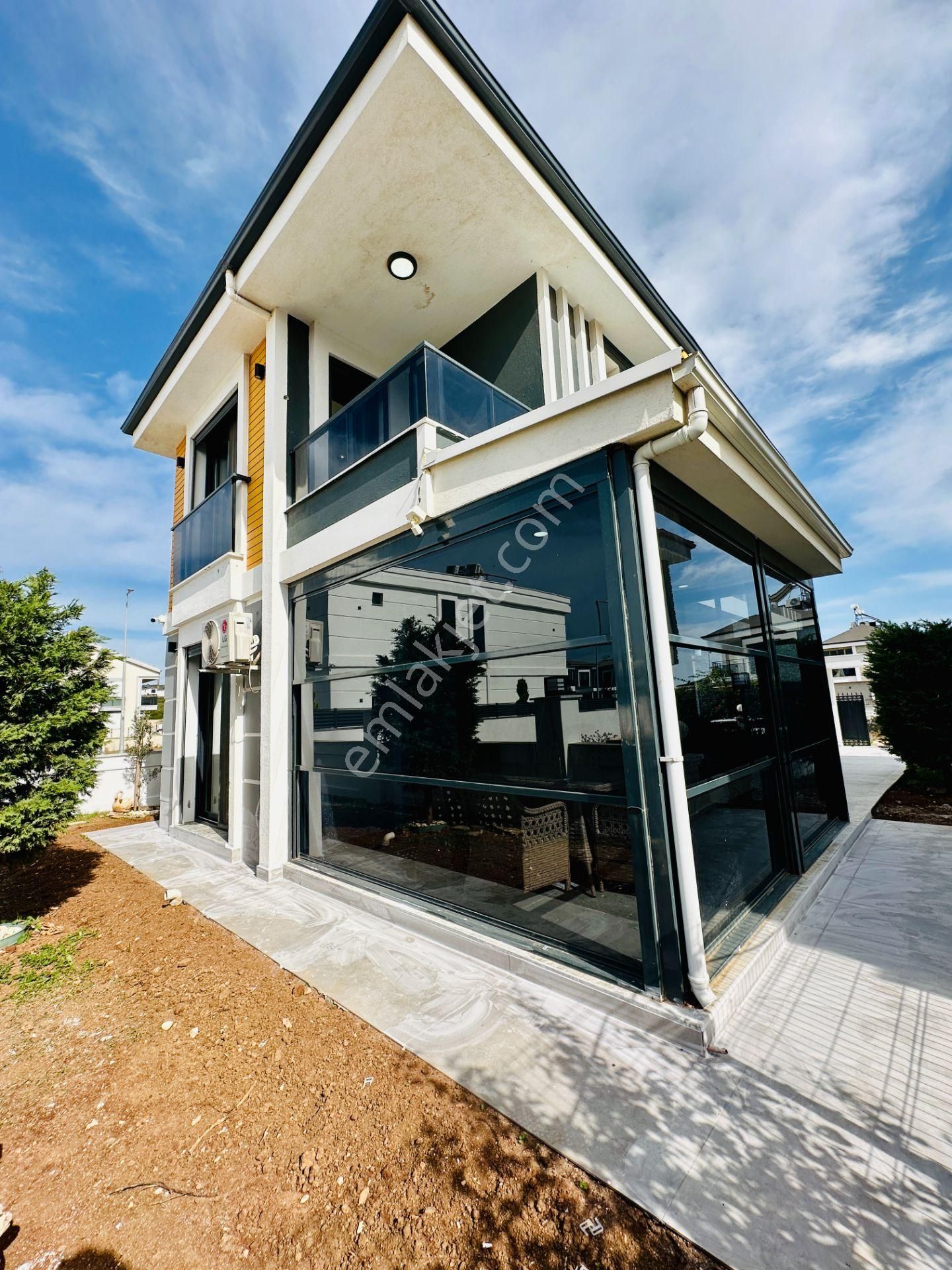 Villacı Onur'dan Full Eşyalı Satılık 3+1 Ayrı Mutfaklı Lüx Villa - Görsel 8