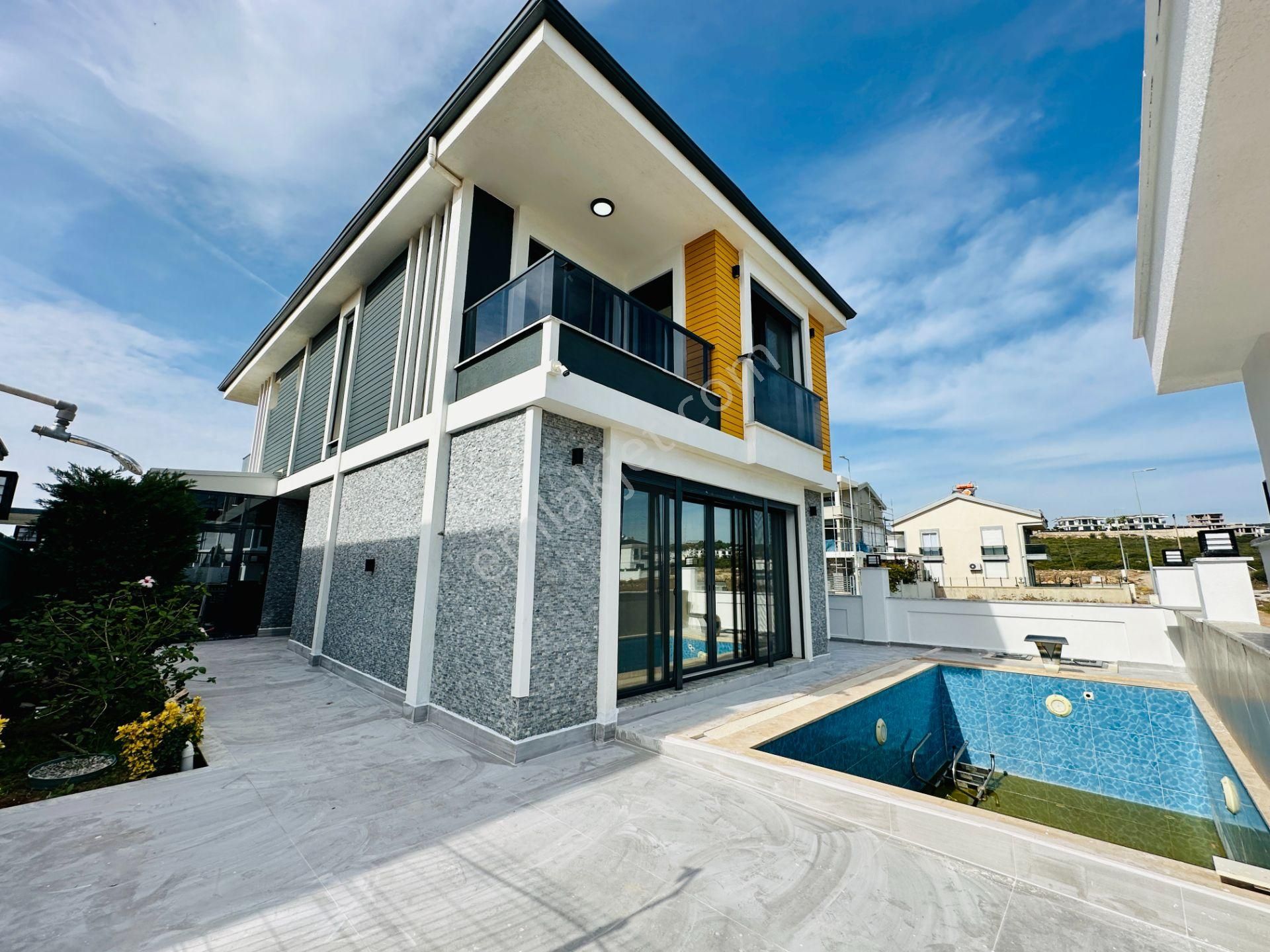 Villacı Onur'dan Full Eşyalı Satılık 3+1 Ayrı Mutfaklı Lüx Villa - Görsel 2