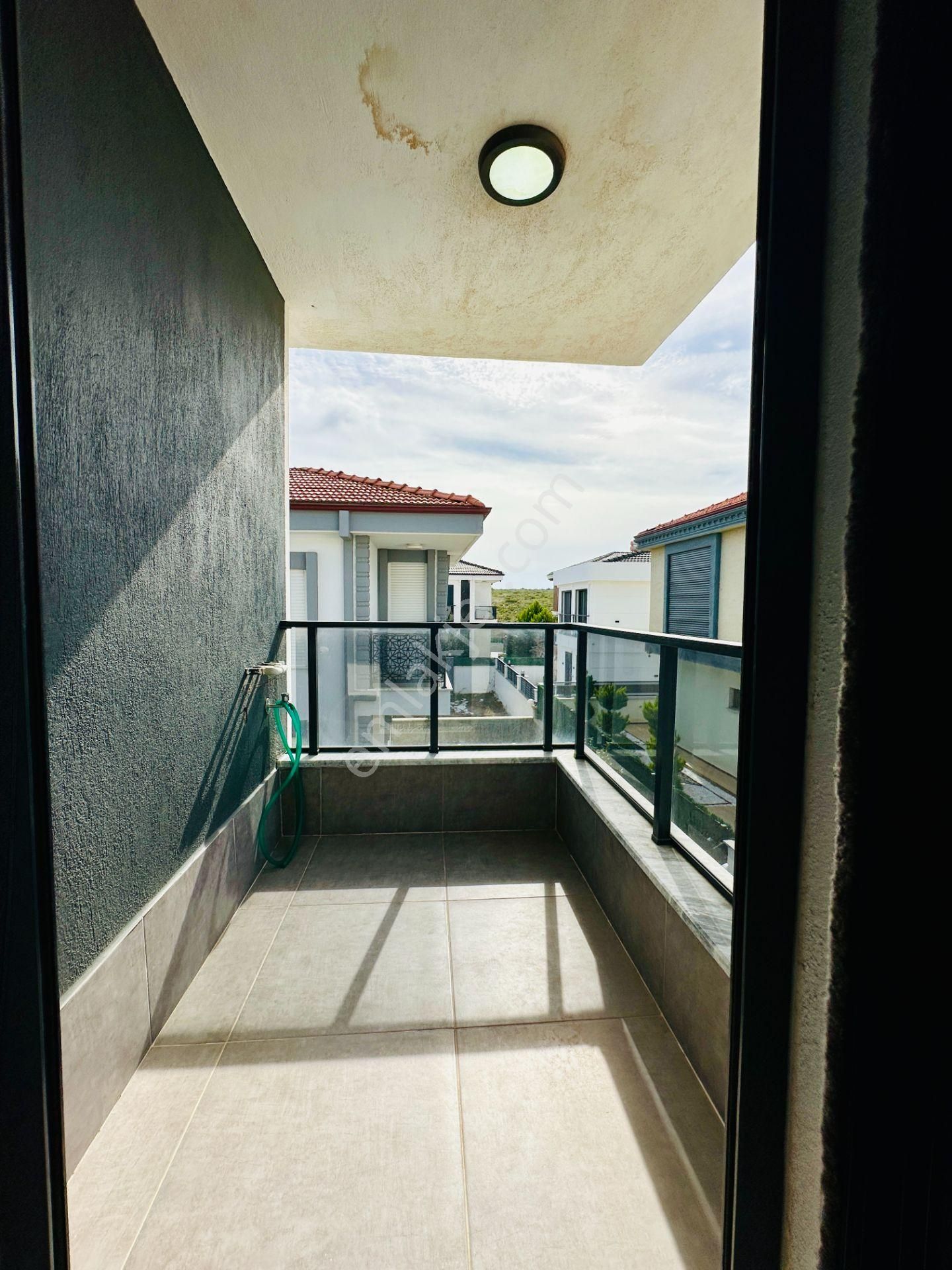 Villacı Onur'dan Full Eşyalı Satılık 3+1 Ayrı Mutfaklı Lüx Villa - Görsel 25