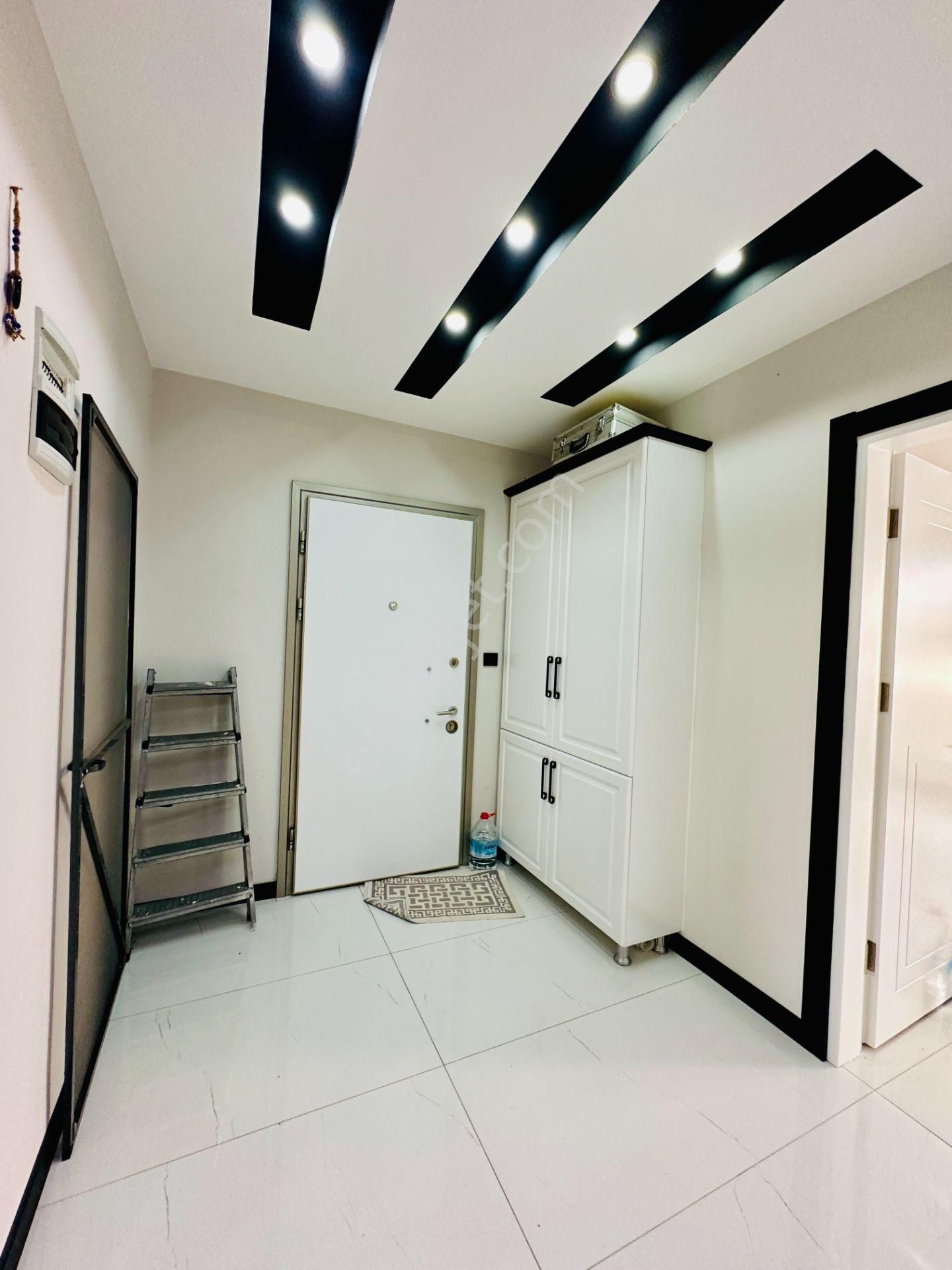 Villacı Onur'dan Full Eşyalı Satılık 3+1 Ayrı Mutfaklı Lüx Villa - Görsel 10