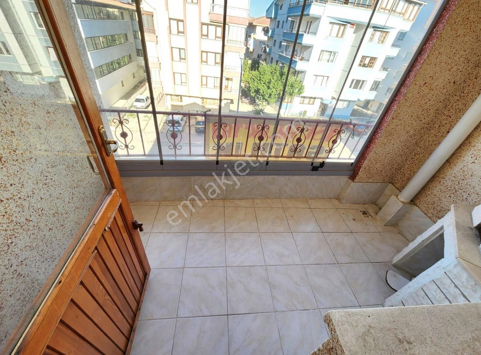 Karapürçek Muhtarlık Civarı 3.kat Ebevyen Banyolu Satılık Daire - Görsel 19