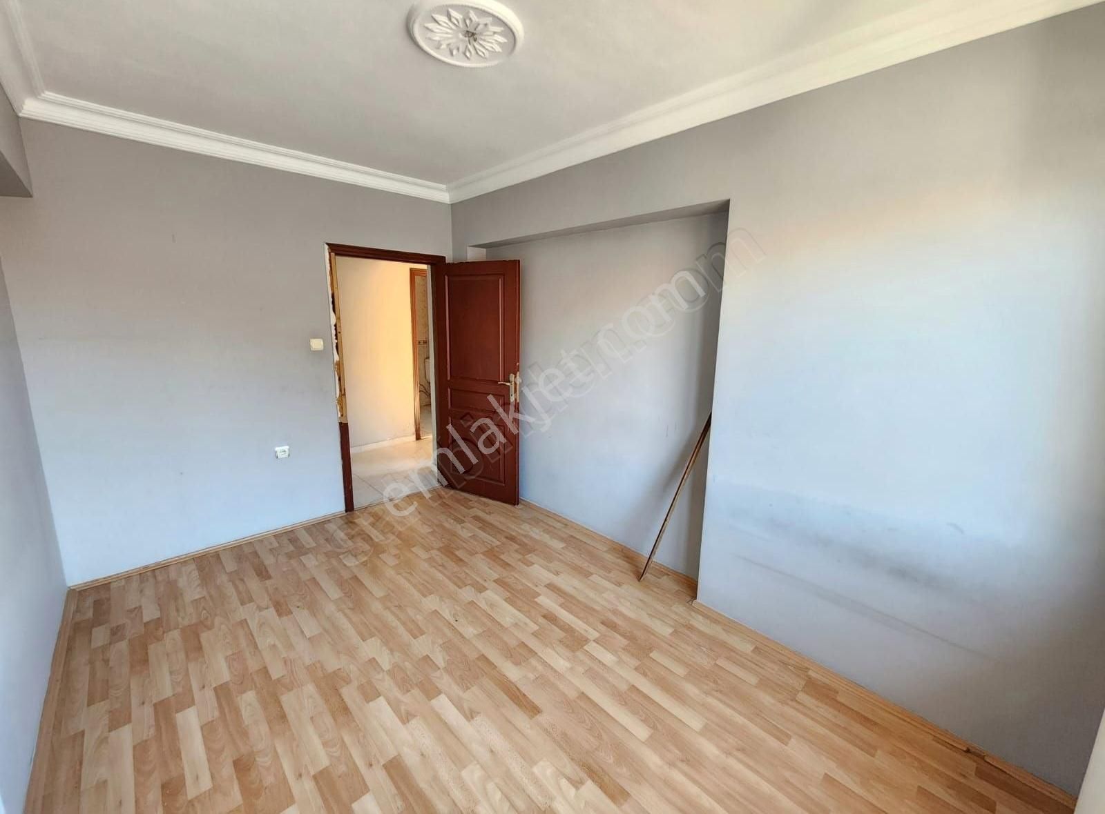 Karapürçek Muhtarlık Civarı 3.kat Ebevyen Banyolu Satılık Daire - Görsel 9