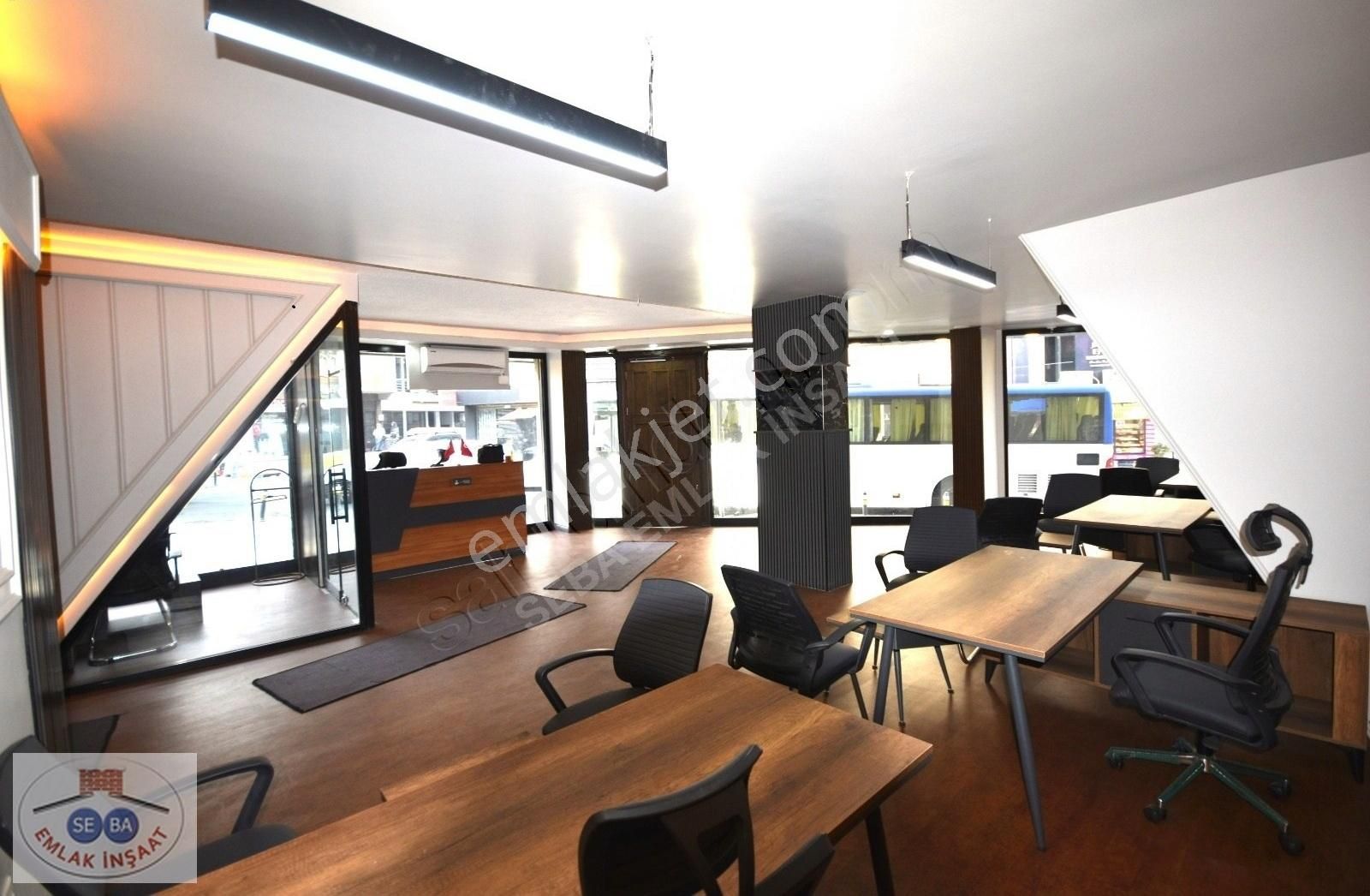 Seba'da Sefaköy Merkez'de Cadde Üzeri Kiralık 550m2 5 Katlı Bina - Görsel 24