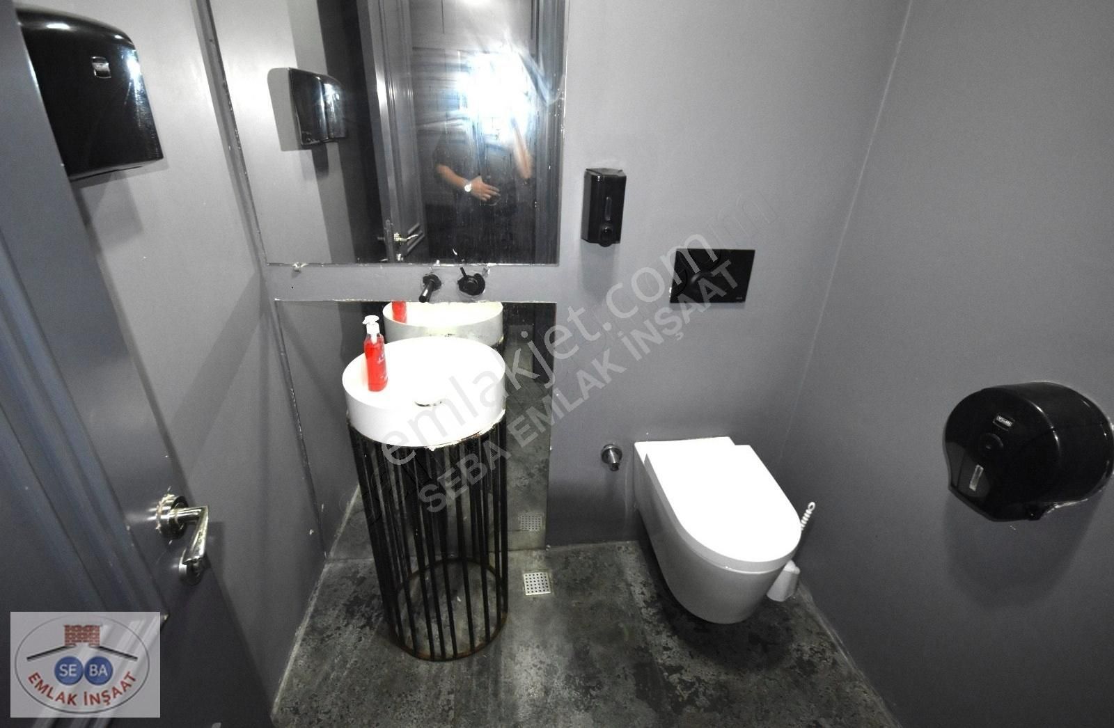 Seba'da Sefaköy Merkez'de Cadde Üzeri Kiralık 550m2 5 Katlı Bina - Görsel 14