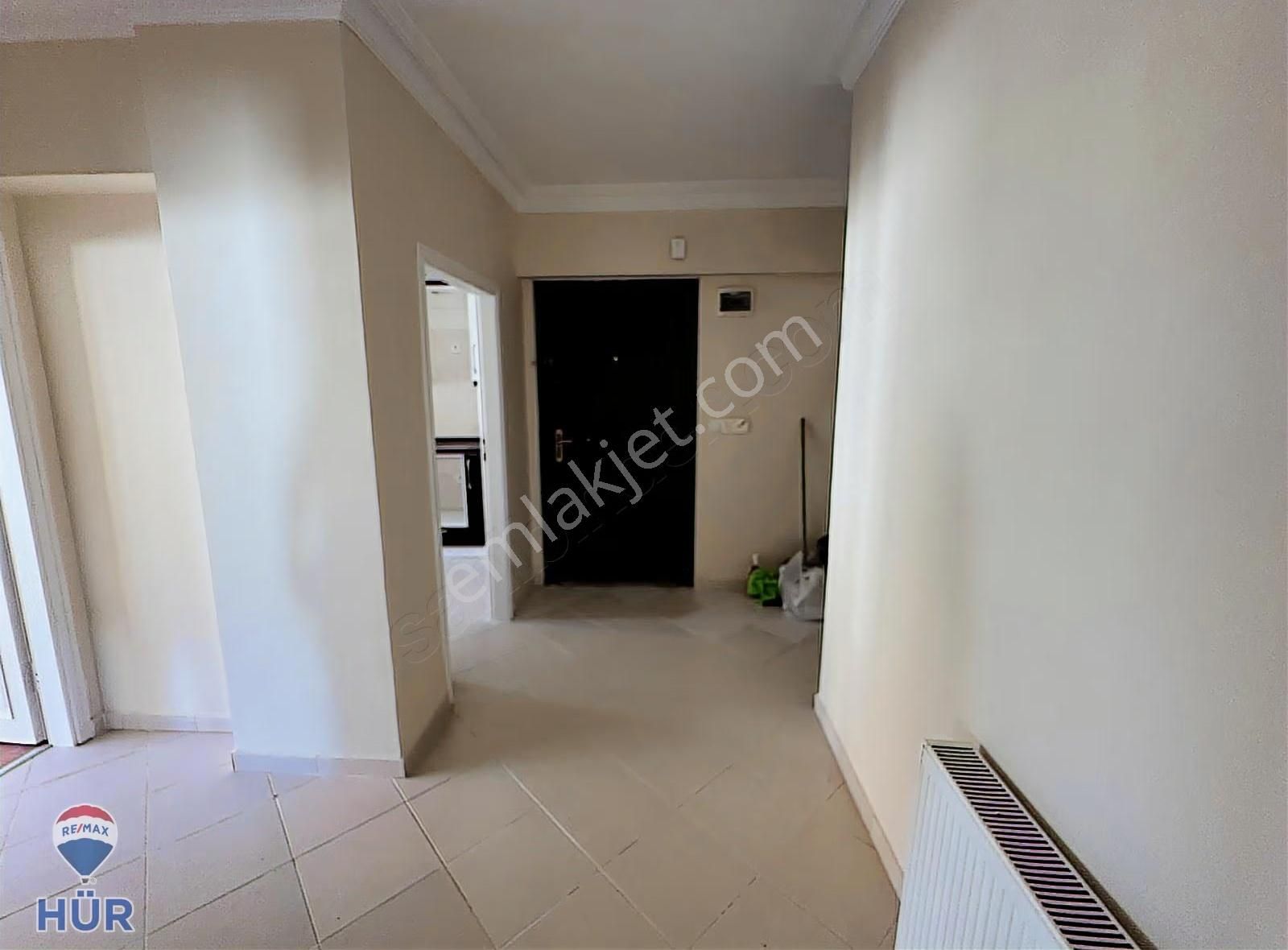 Remax Hür 'den Kıralık Yenilenmiş Çarşı 3+1 Daire - Görsel 15