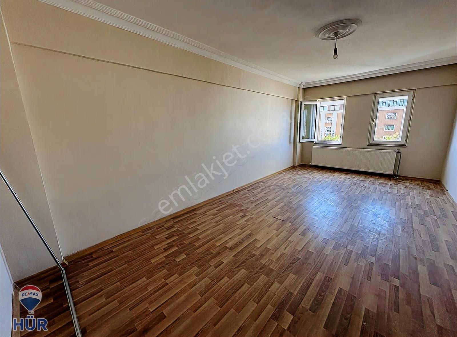 Remax Hür 'den Kıralık Yenilenmiş Çarşı 3+1 Daire - Görsel 17