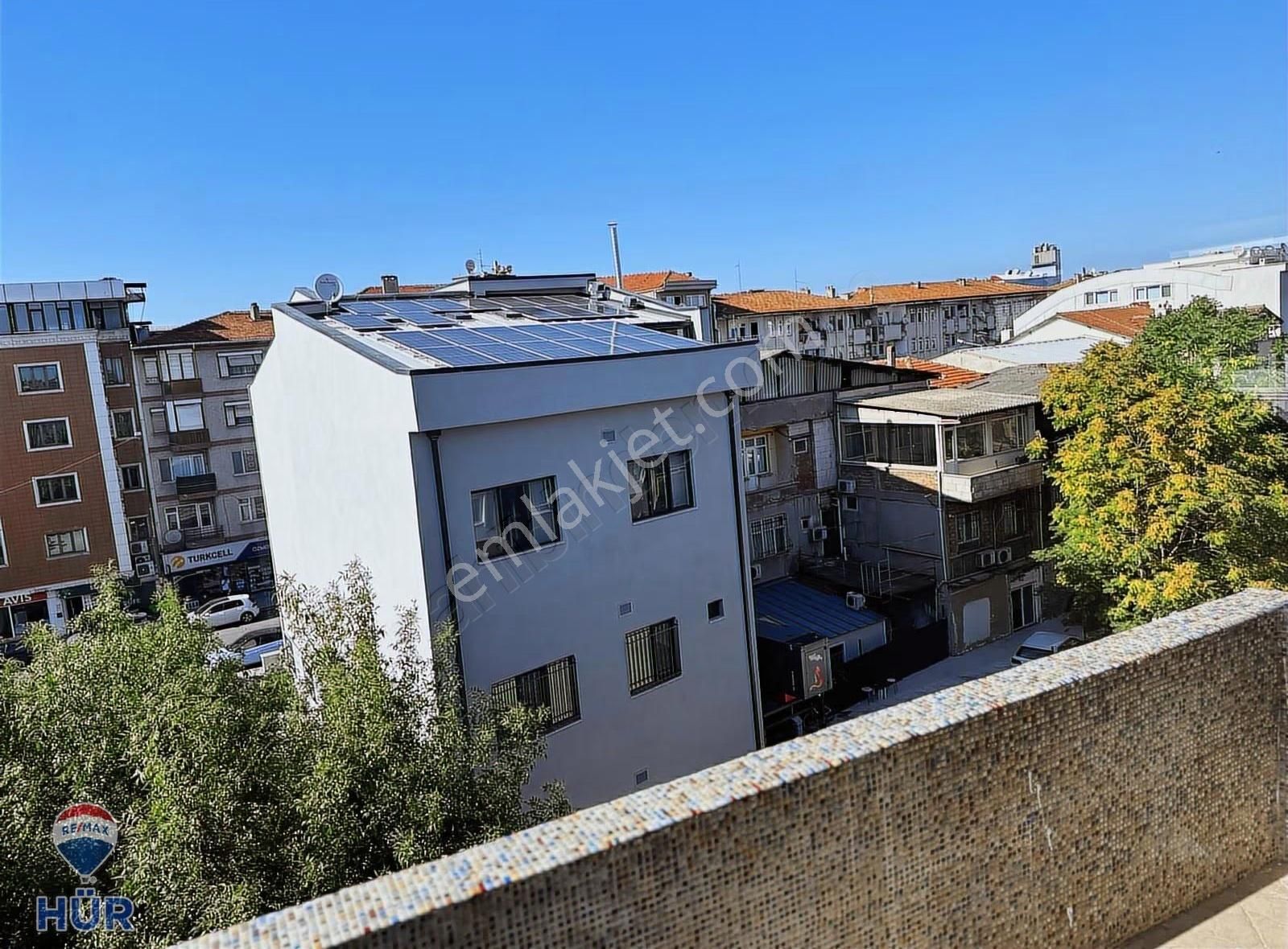 Remax Hür 'den Kıralık Yenilenmiş Çarşı 3+1 Daire - Görsel 4