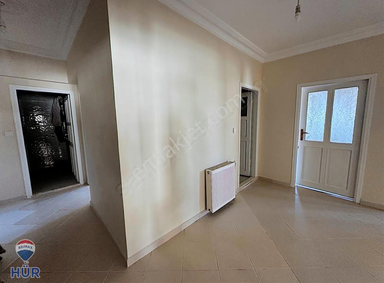 Remax Hür 'den Kıralık Yenilenmiş Çarşı 3+1 Daire - Görsel 13