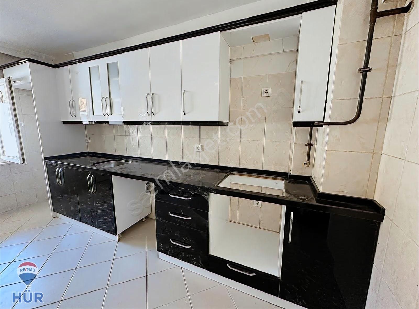 Remax Hür 'den Kıralık Yenilenmiş Çarşı 3+1 Daire - Görsel 20
