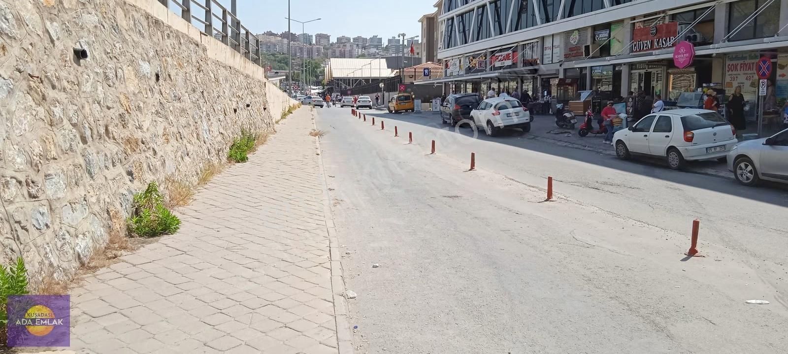Kuşadası Öztaş Plazada Satılık İşyeri,ofis - Görsel 9