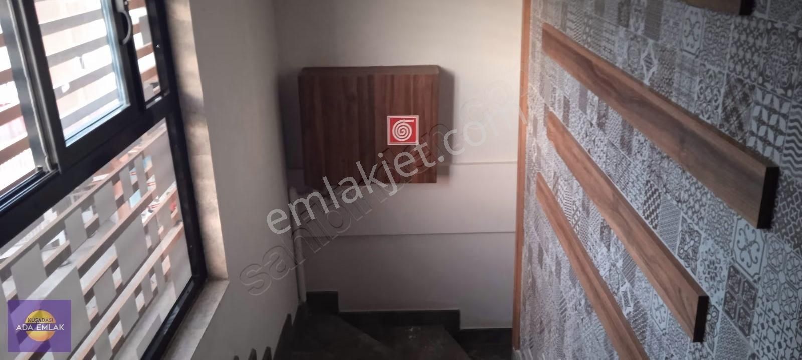 Kuşadası Öztaş Plazada Satılık İşyeri,ofis - Görsel 11