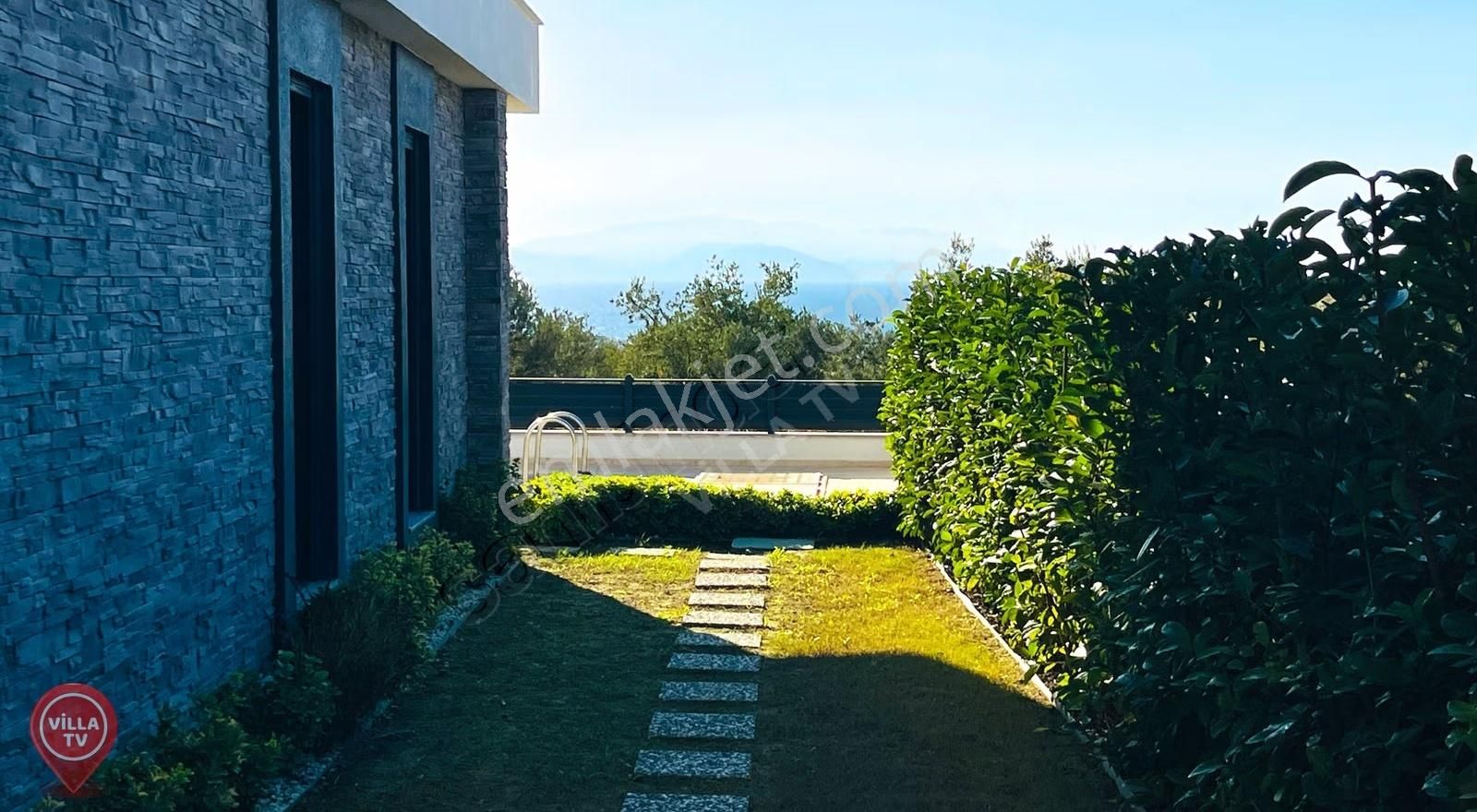 Kuşadası Soğucakta Özel Havuzlu Deniz Manzaralı 4+1 Lüks Villa - Görsel 9