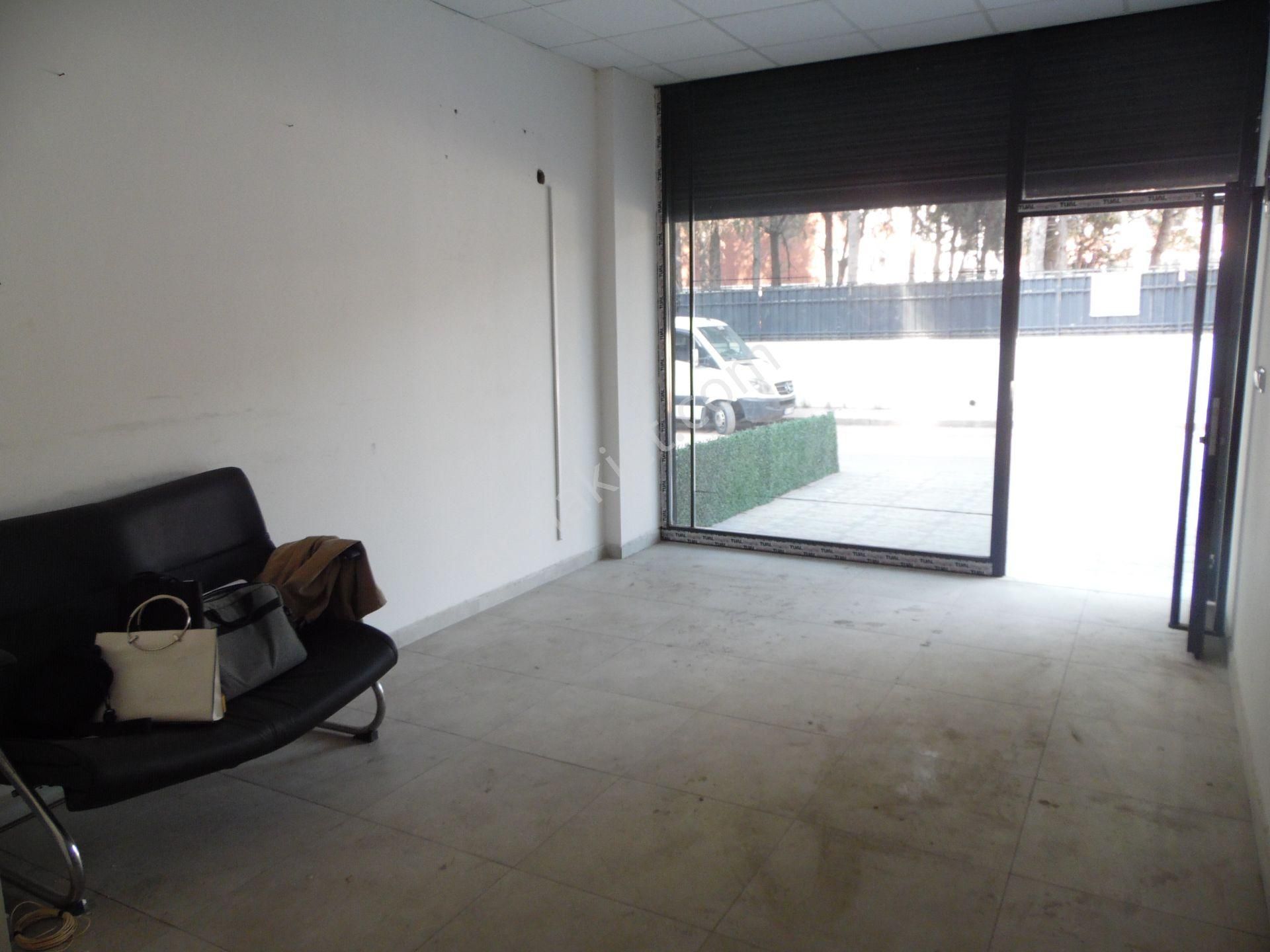 Buca Akıncılar Merkezinde Kiralık Dükkan - Görsel 3