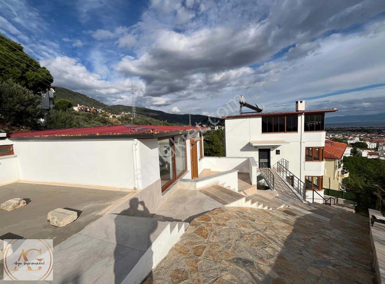 Arya'dan Kazdağların'da Deniz Manzarlı 3+3 Müştemilatlı Villa - Görsel 8