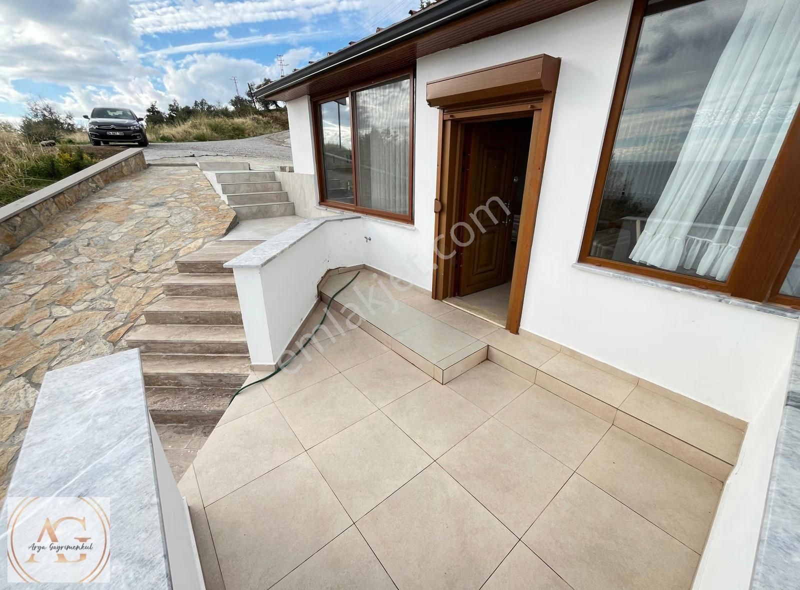 Arya'dan Kazdağların'da Deniz Manzarlı 3+3 Müştemilatlı Villa - Görsel 23
