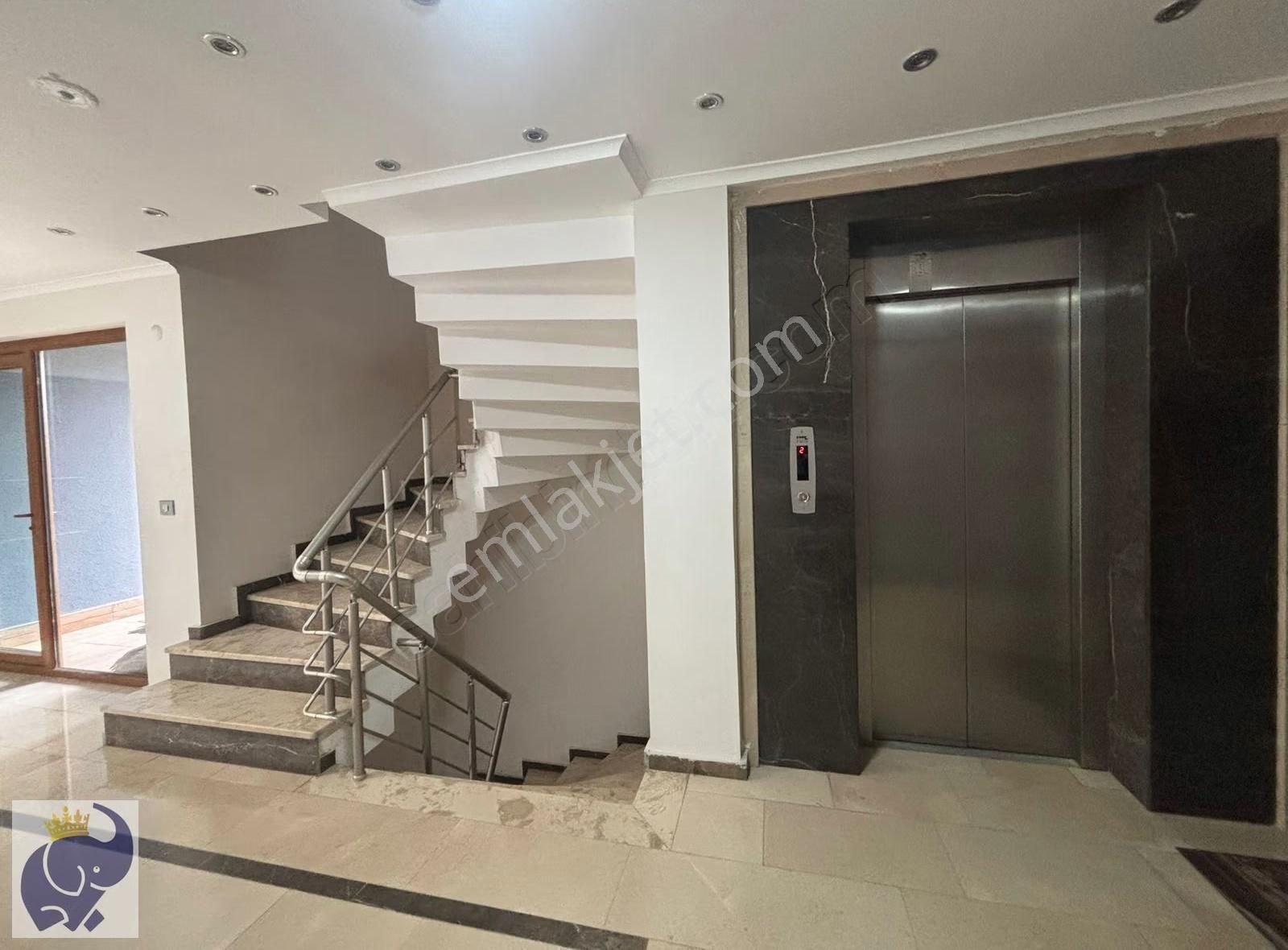 Çanakkale Merkez Site İçerisinde Kiralık 2+1 Daire - Görsel 2