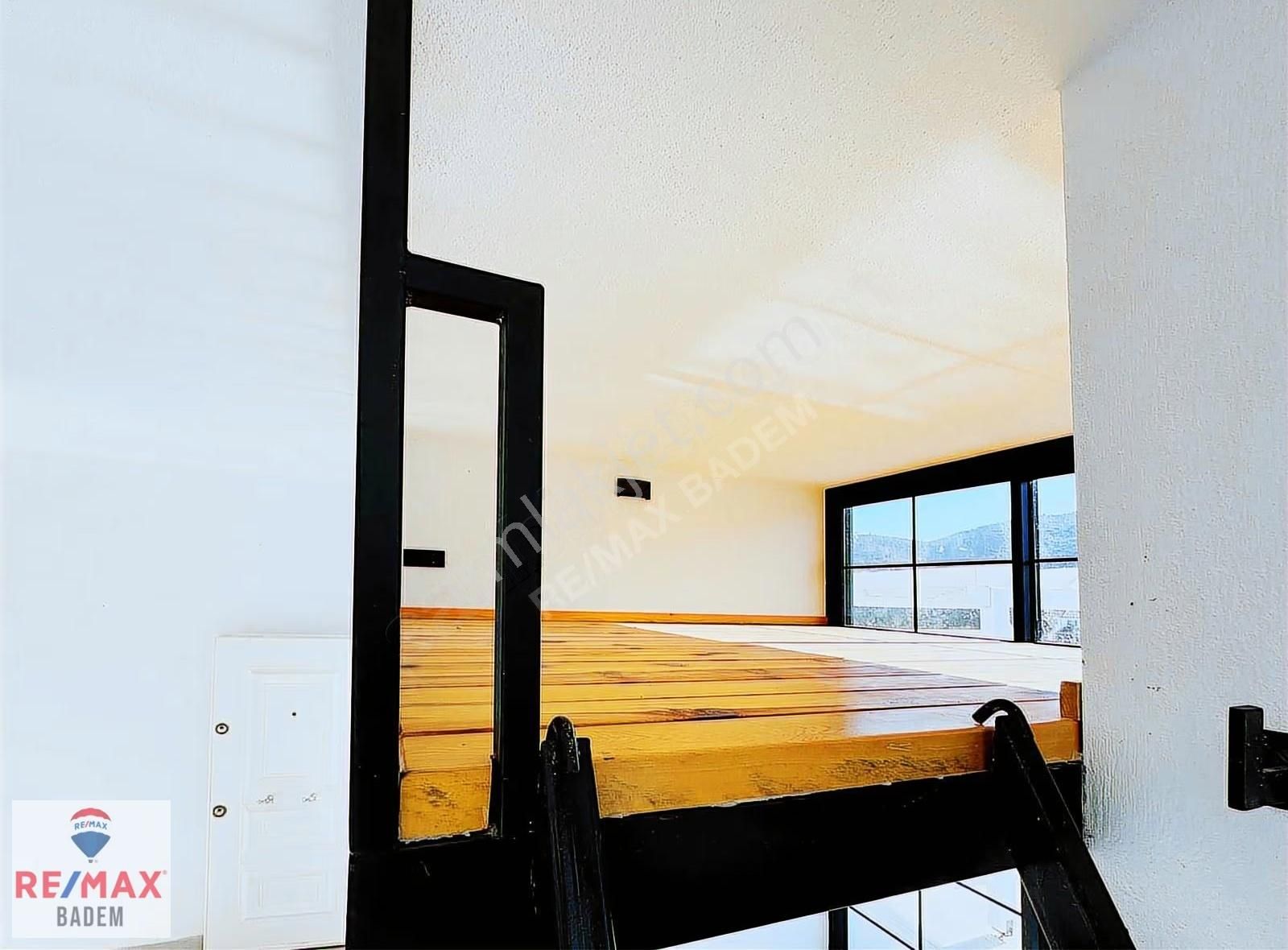 Datça'da Merkezi Konumlu Denize 150m Triplex Havuzlu Villa - Görsel 33