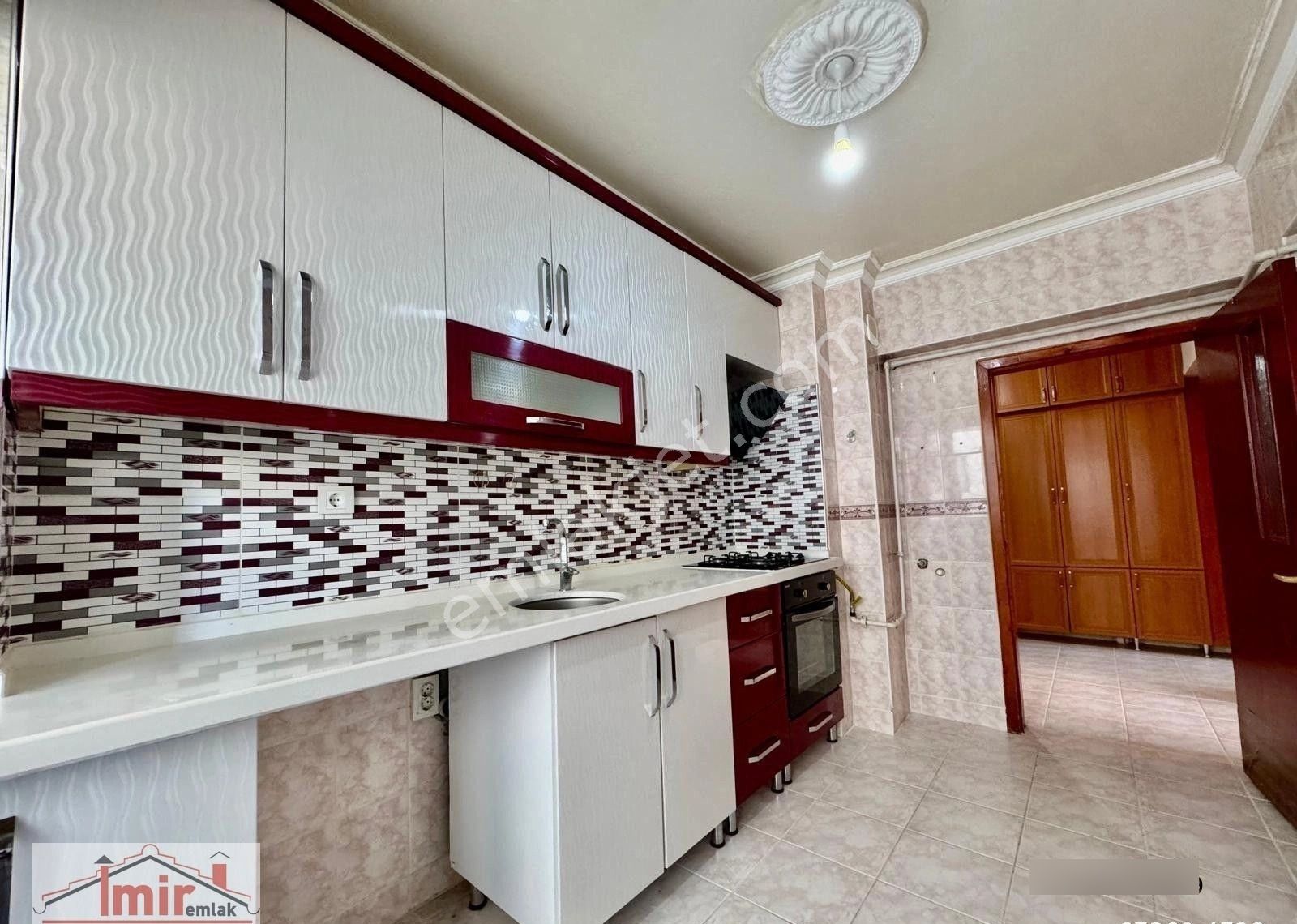 Pursaklar İmir Emlak'tan Yunus Emre Mh. Ara Kat 3+1 Daire